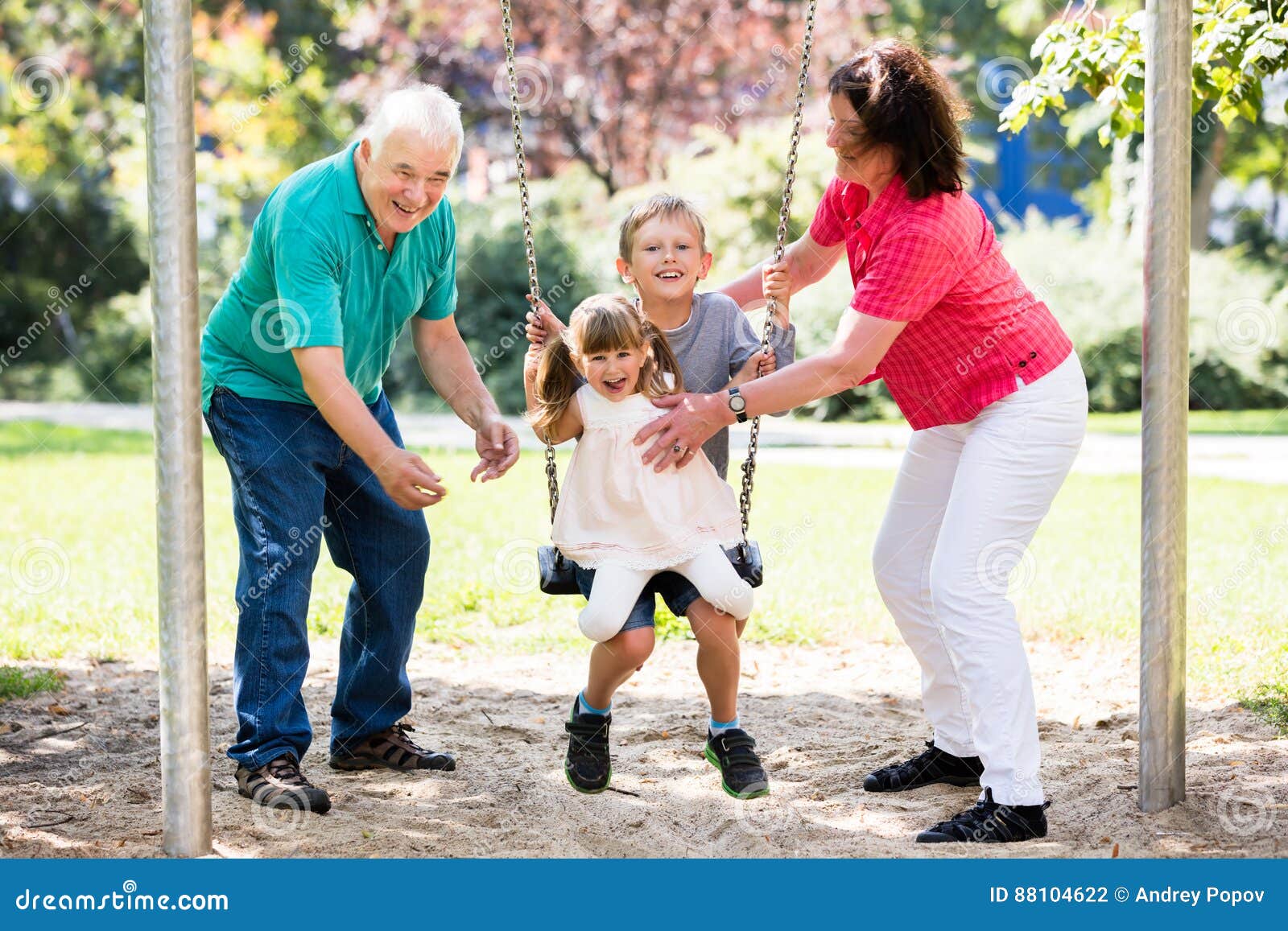 Воспитание карикатура. Карикатура ремень. Порол внука. Картинки бабушкой катает внука на спине. Бабушка убегает.