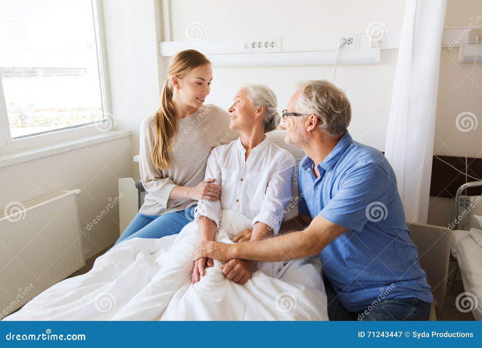 можно ли навестить родственников. посещение родственников. можно ли навестить родственников. родители и дети. конфликты в семье картинки.