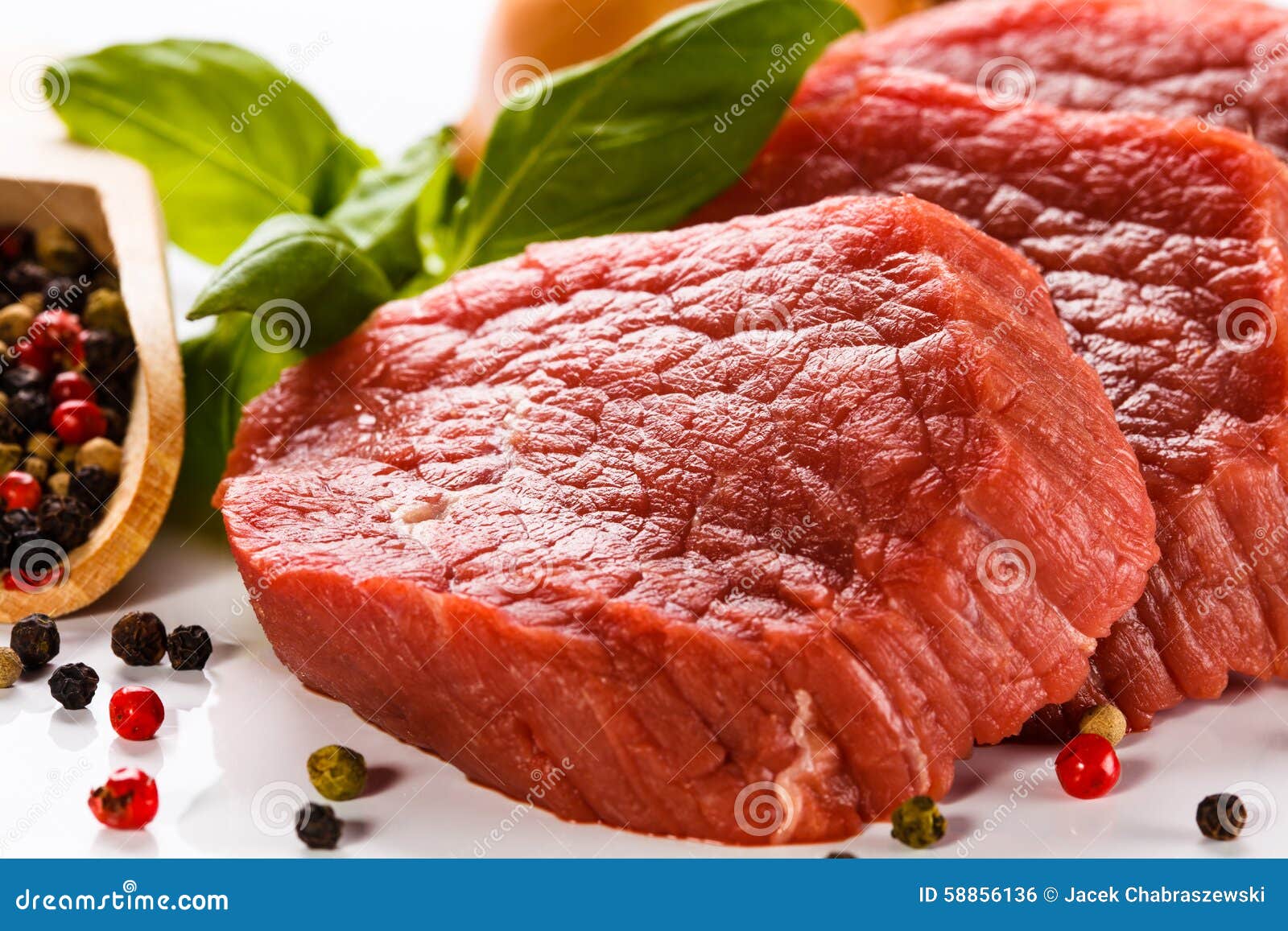 Говядину нужно есть. Мясо говядина. Свежее мясо. Говяжье мясо.