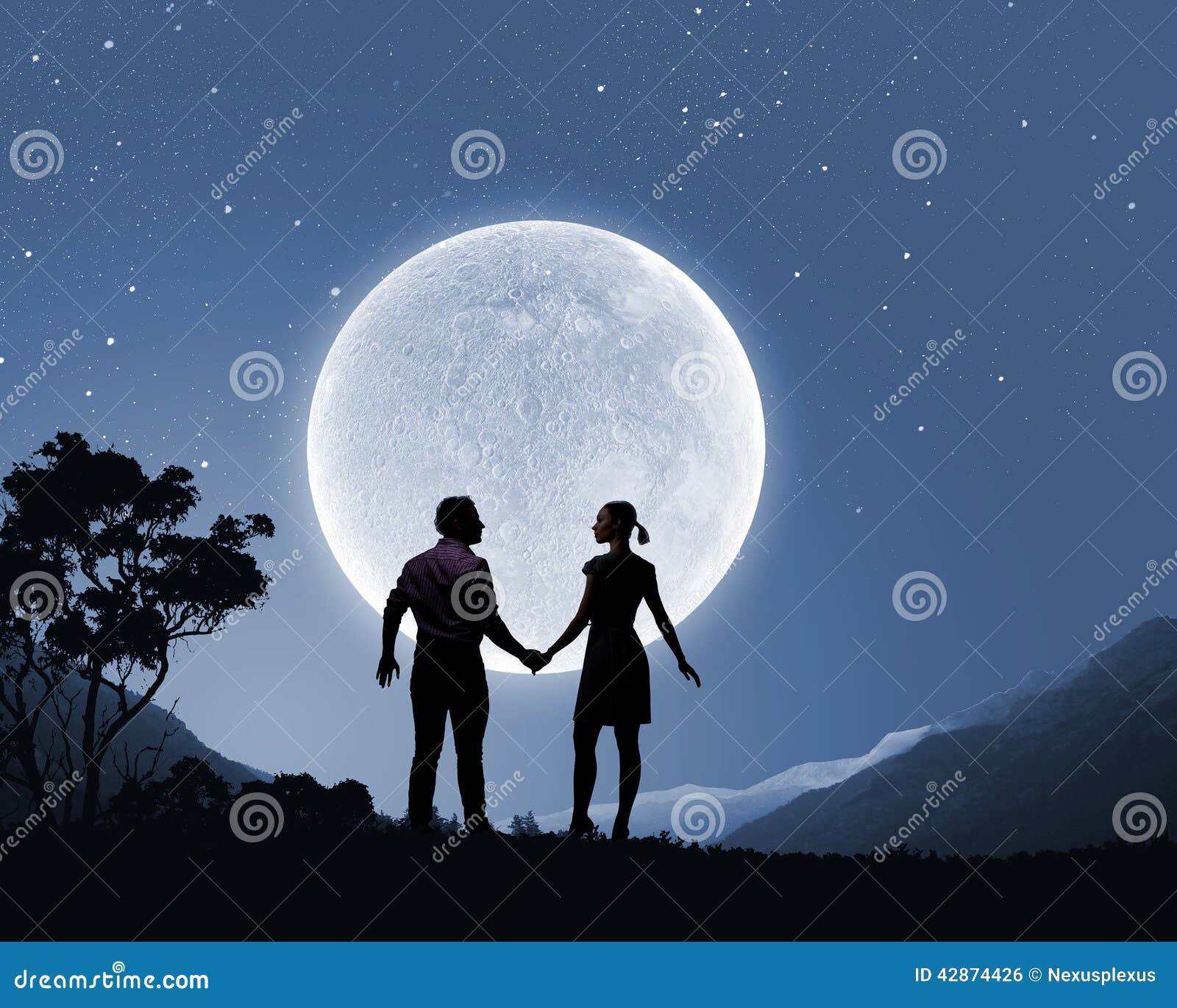 Look at the moon. Looking at the Moon. Girl looking at the Moon. Lucy and David at the Moon. A man looking at the Moon.