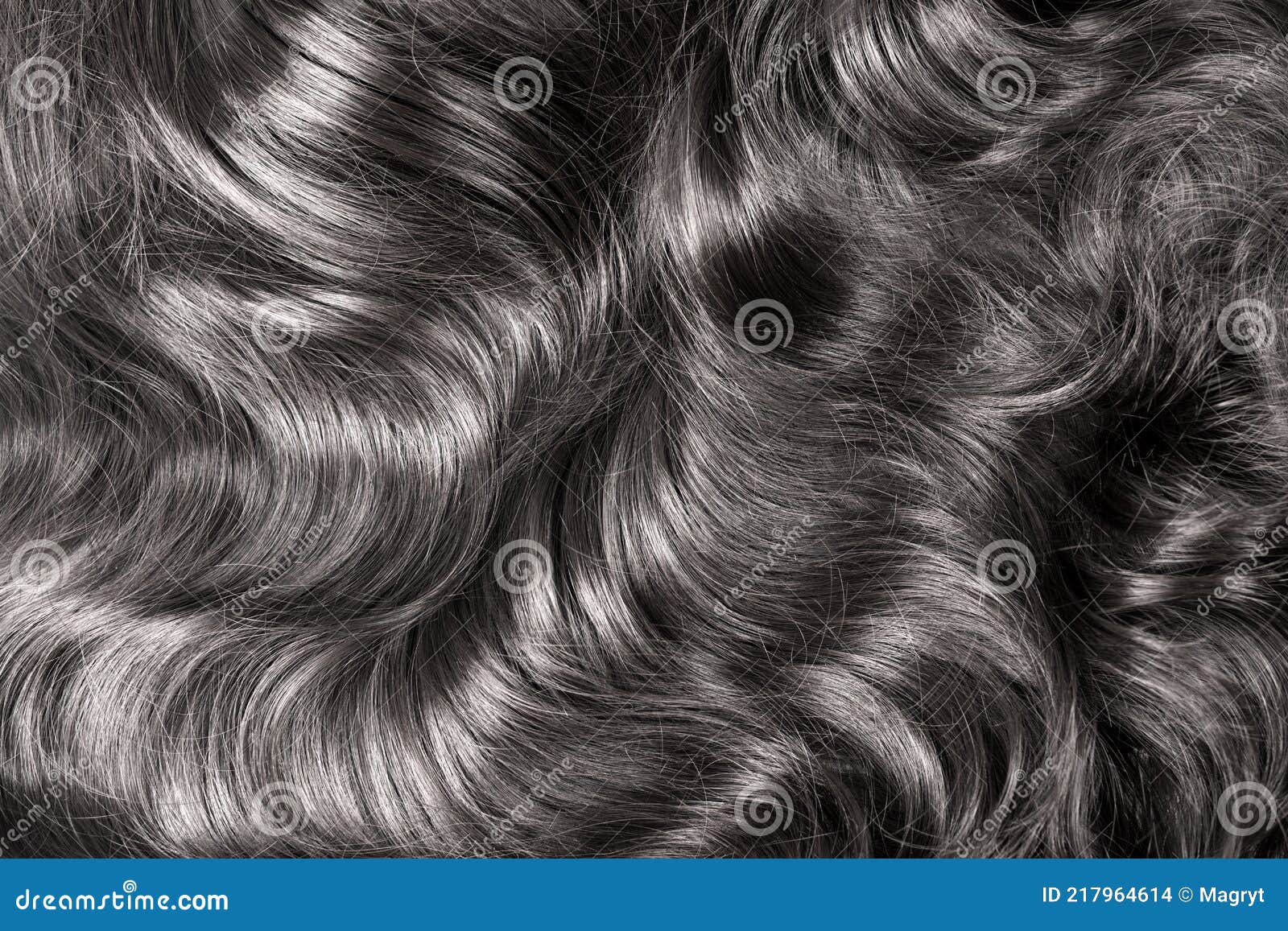 текстура черных волос. волнистые длинные курчавые темные волосы на заднем  плане. волосы расширения материалы и косметика уход за в Стоковое Фото -  изображение насчитывающей женщина, грязно: 217964614