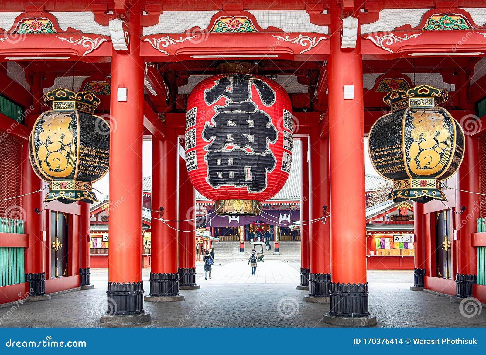 Токио, Япония 12-ое января 2020 асакуса : Sensoji дера асакуса старейший  буддийский храм в Токио. Первоначально, основанный в 645 Редакционное  Стоковое Изображение - изображение насчитывающей буддийские, помолите:  170376414