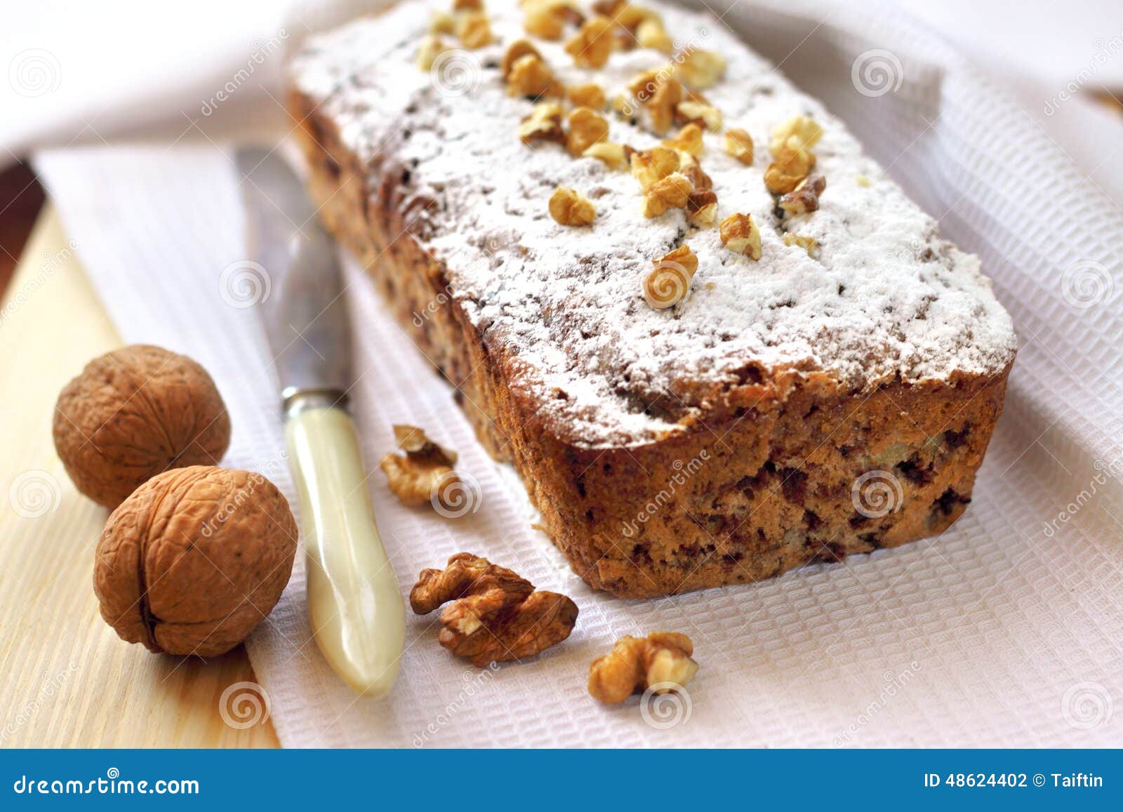 Банановый хлеб с грецкими орехами