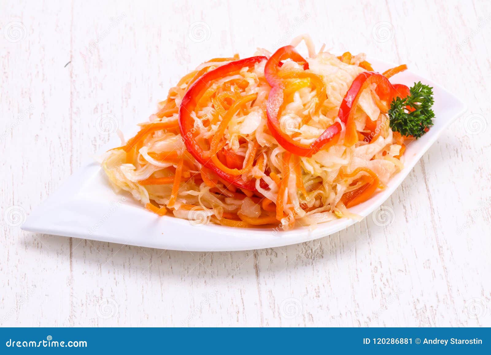 Капуста маринованная с перцем болгарским