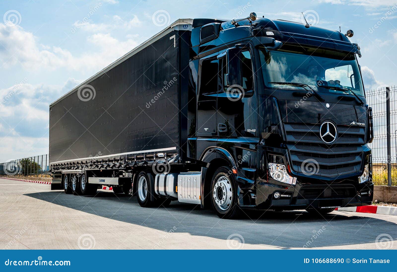    6 Actros 1845 -Benz   -      106688690