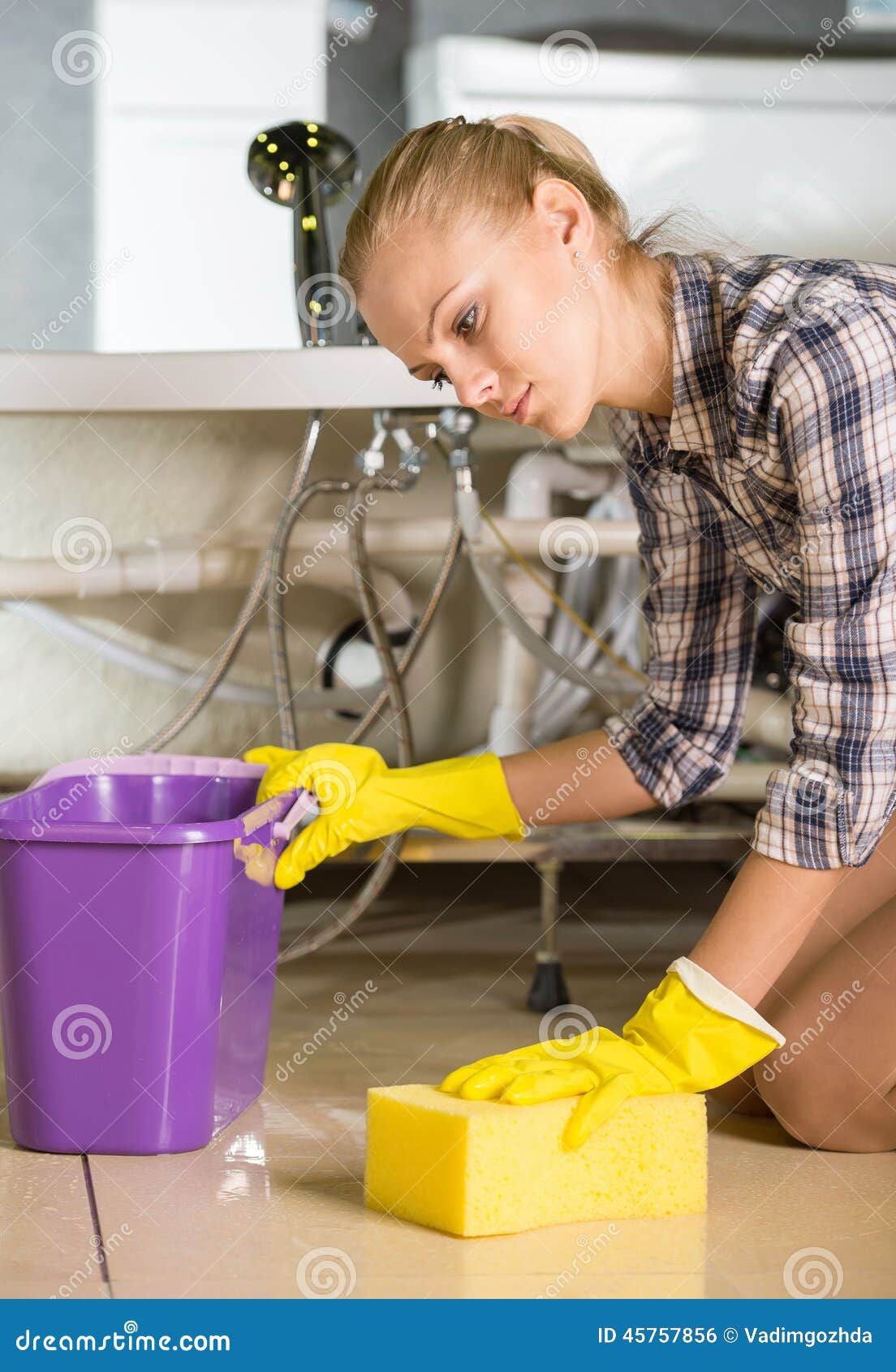 Полотенцем можно мыть полы