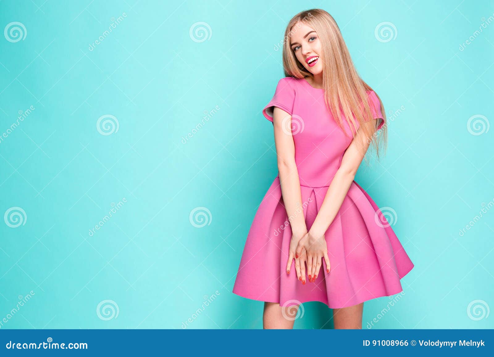 Stephanie лентяево. Для девочек (розовая). Короткие сарафаны ретро. Детская передача с девушкой с розовыми волосами. Тейлор свифт в розовом платье.