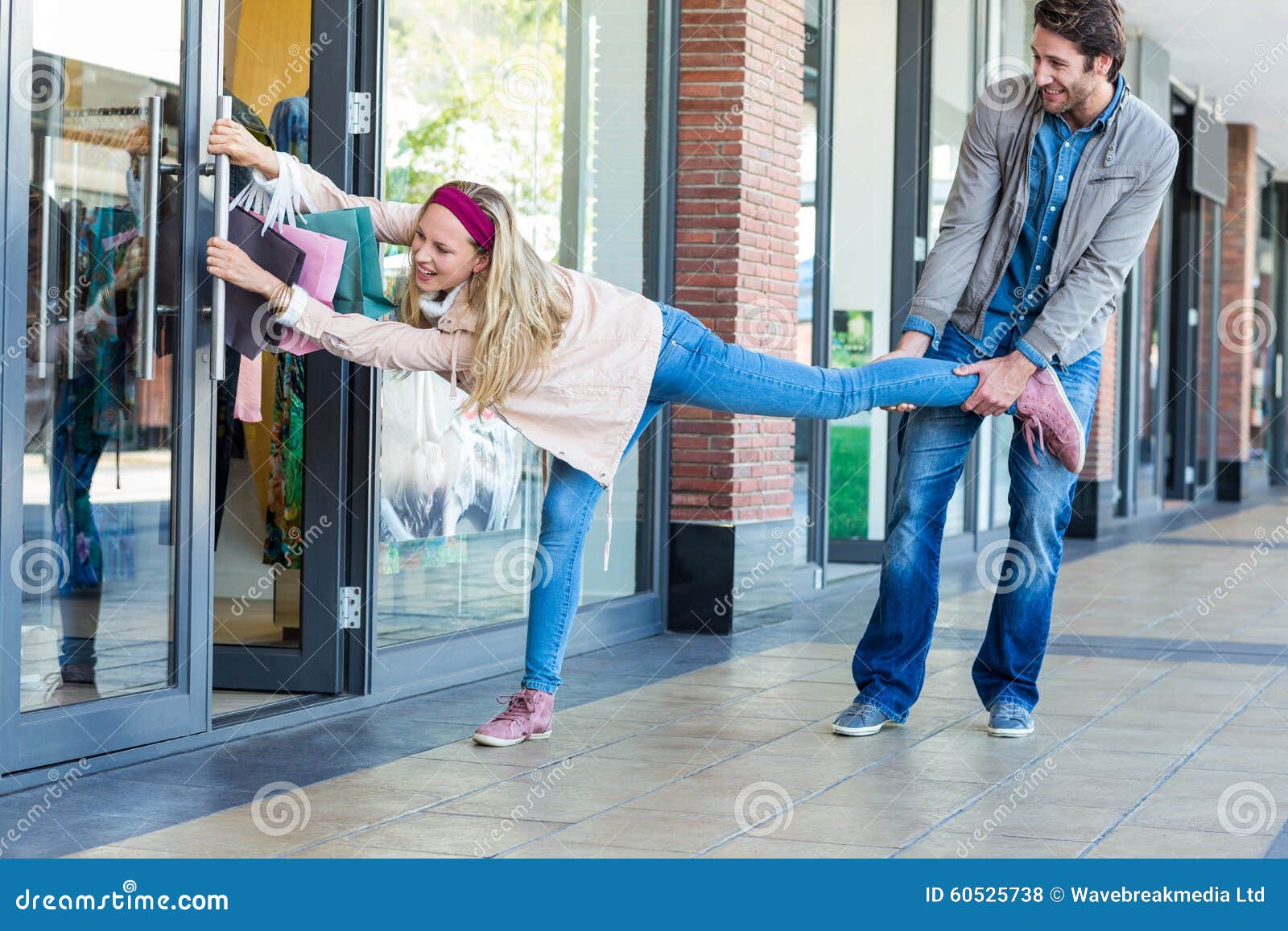 Admit. Man straining to pull away. Рост вектор. Чел вытаскивает меч из камня. Necking.