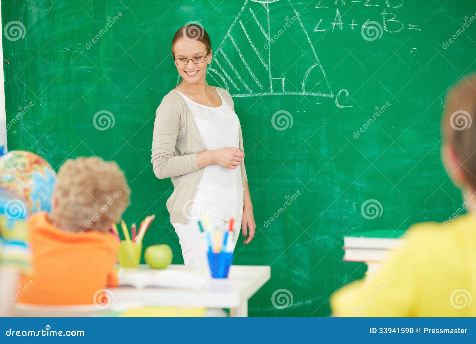 Забеременела от учителя. Беременные учительницы. Училка беременна.