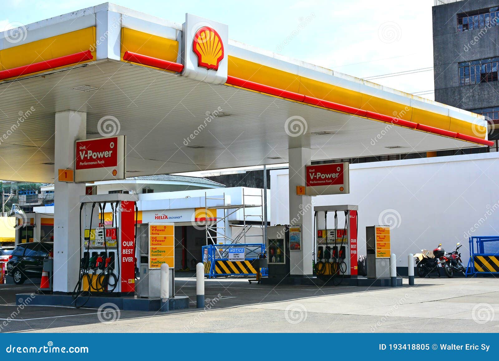 Fasad Azs Shell V Gorode Quezon Na Filippinah Redakcionnoe Izobrazhenie Izobrazhenie Naschityvayushej Filippiny Neetilirovannyj 193418805