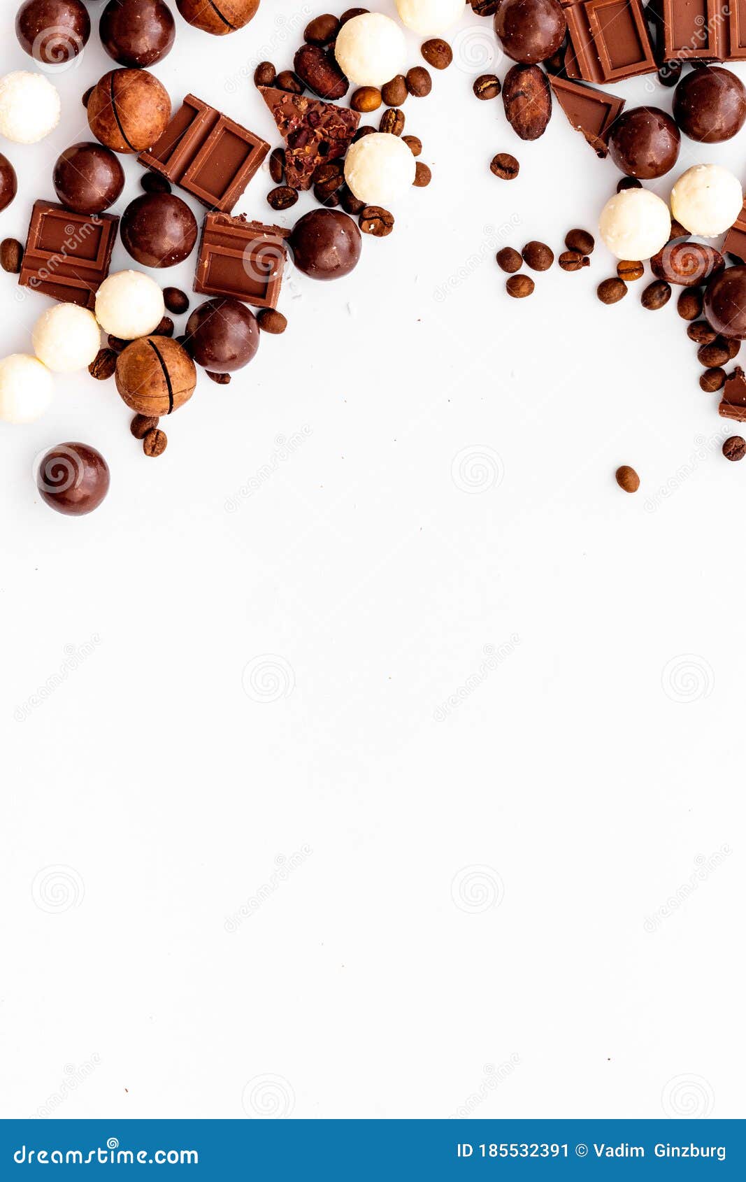 Фон шоколада на раме белой Topdown таблицы. Милая концепция десертов.  Копировать пространство Стоковое Изображение - изображение насчитывающей  взгляд, экземпляр: 185532391