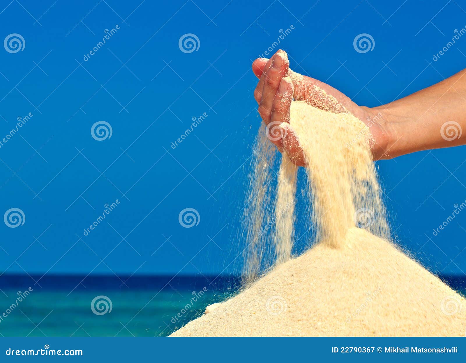 Сыплется. Сыпящийся песок. Песок сыпется. Песок сыпется из рук. Песок в руках.
