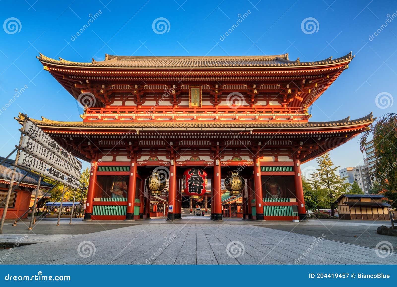 Храм Sensojiji асакуса Японии в Токио Стоковое Изображение - изображение  насчитывающей красно, вероисповедание: 204419457