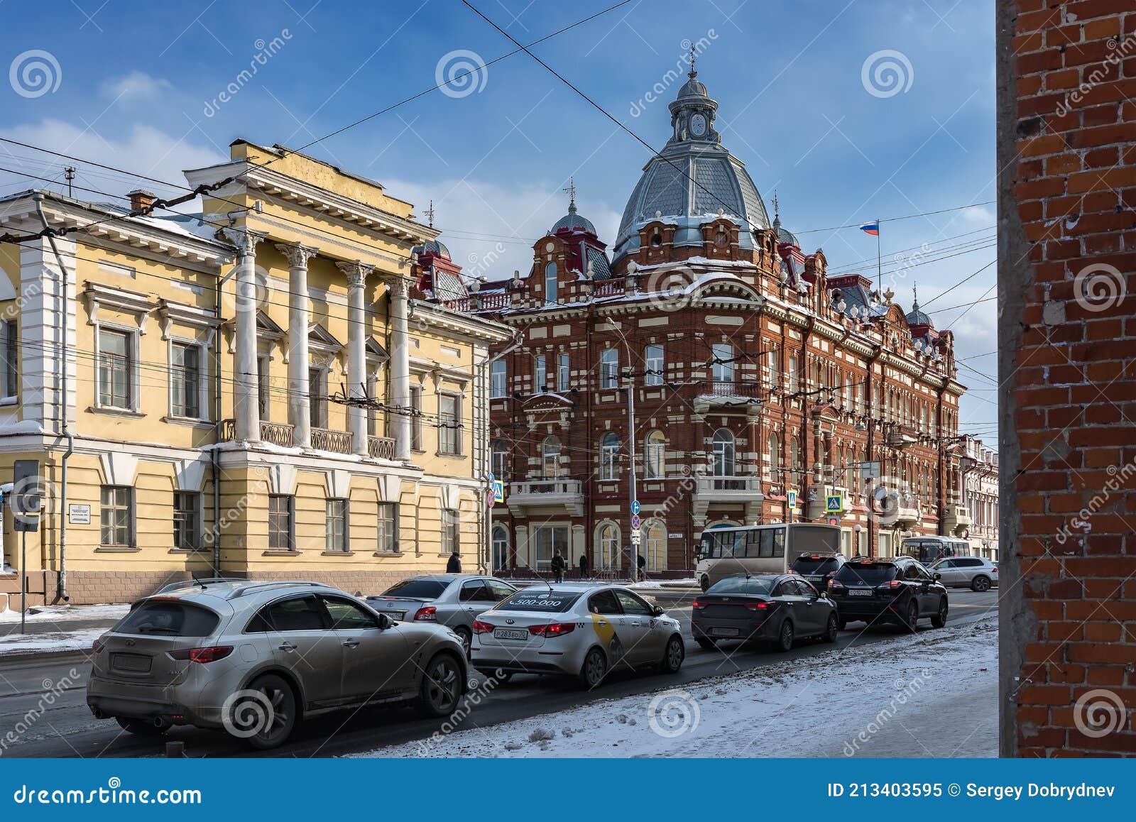 Центральная часть города Томска проспект ленина Редакционное Изображение -  изображение насчитывающей тротуар, отклонение: 213403595