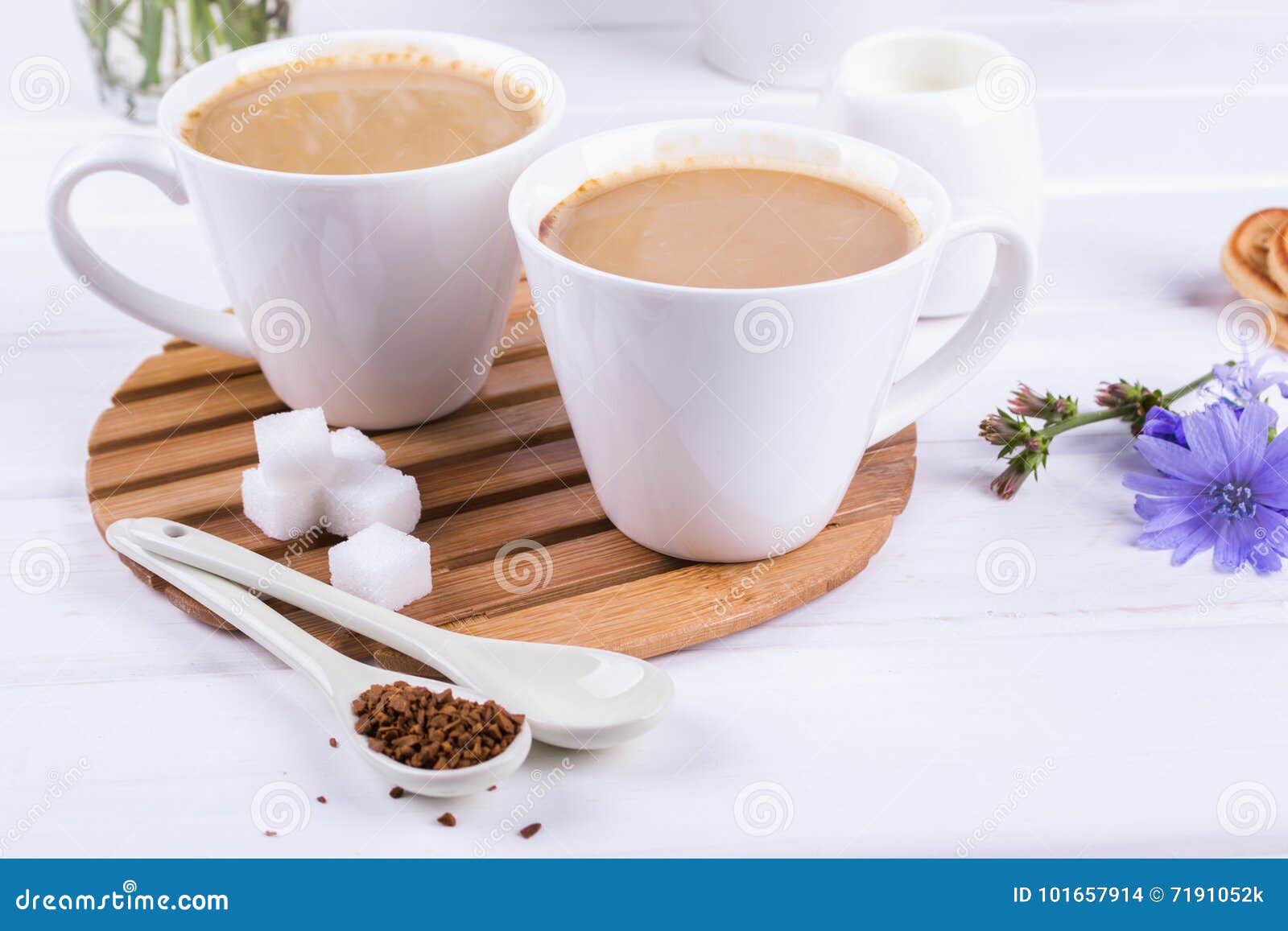 Цикорий с молоком и сахаром. Цикорий можно добавлять молоко. Цикорий с молоком. Цикорий можно добавлять молоко. Цикорий можно добавлять молоко.