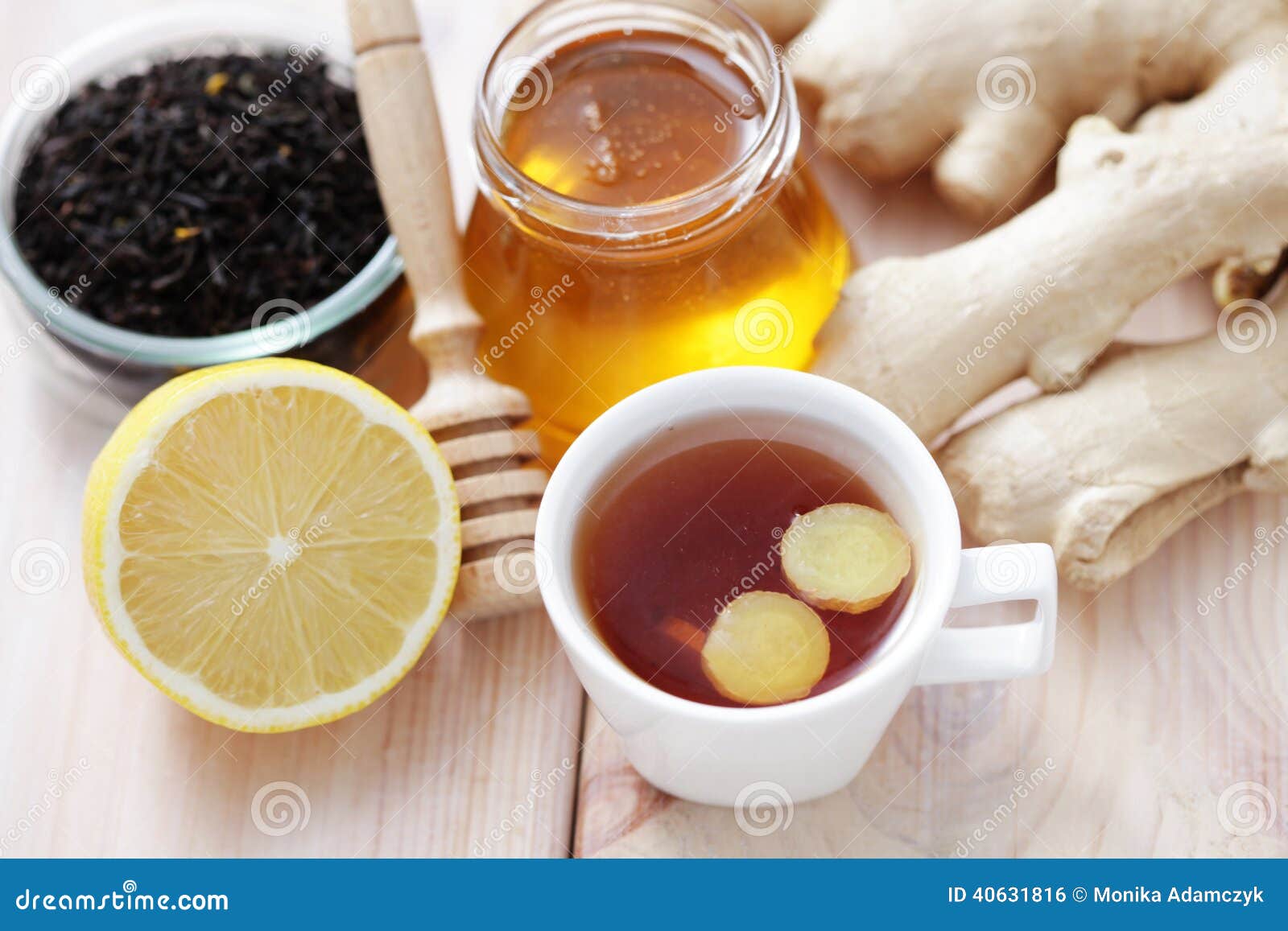 При температуре пьют горячий чай. Имбирный чай. Чай с медом. Чай с имбирем. Чай с лимоном и имбирем.