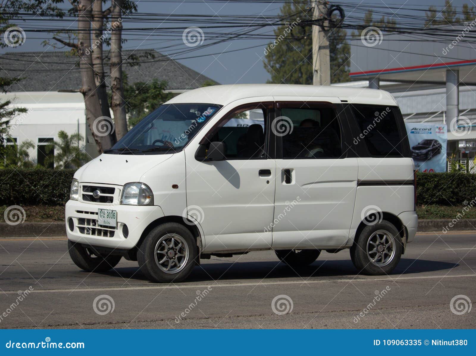 Частный мини Van Daihatsu Hijet 