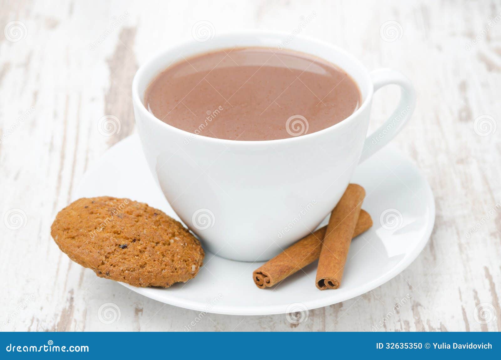 Какао с овсяным печеньем