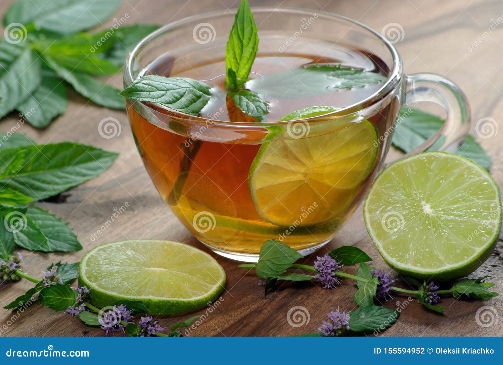 Чай мята лайм. Лайм мята чай зеленый. Чай мятный и лайм. Зеленый чай с лаймом и мятой. Чай мятный цитрус.