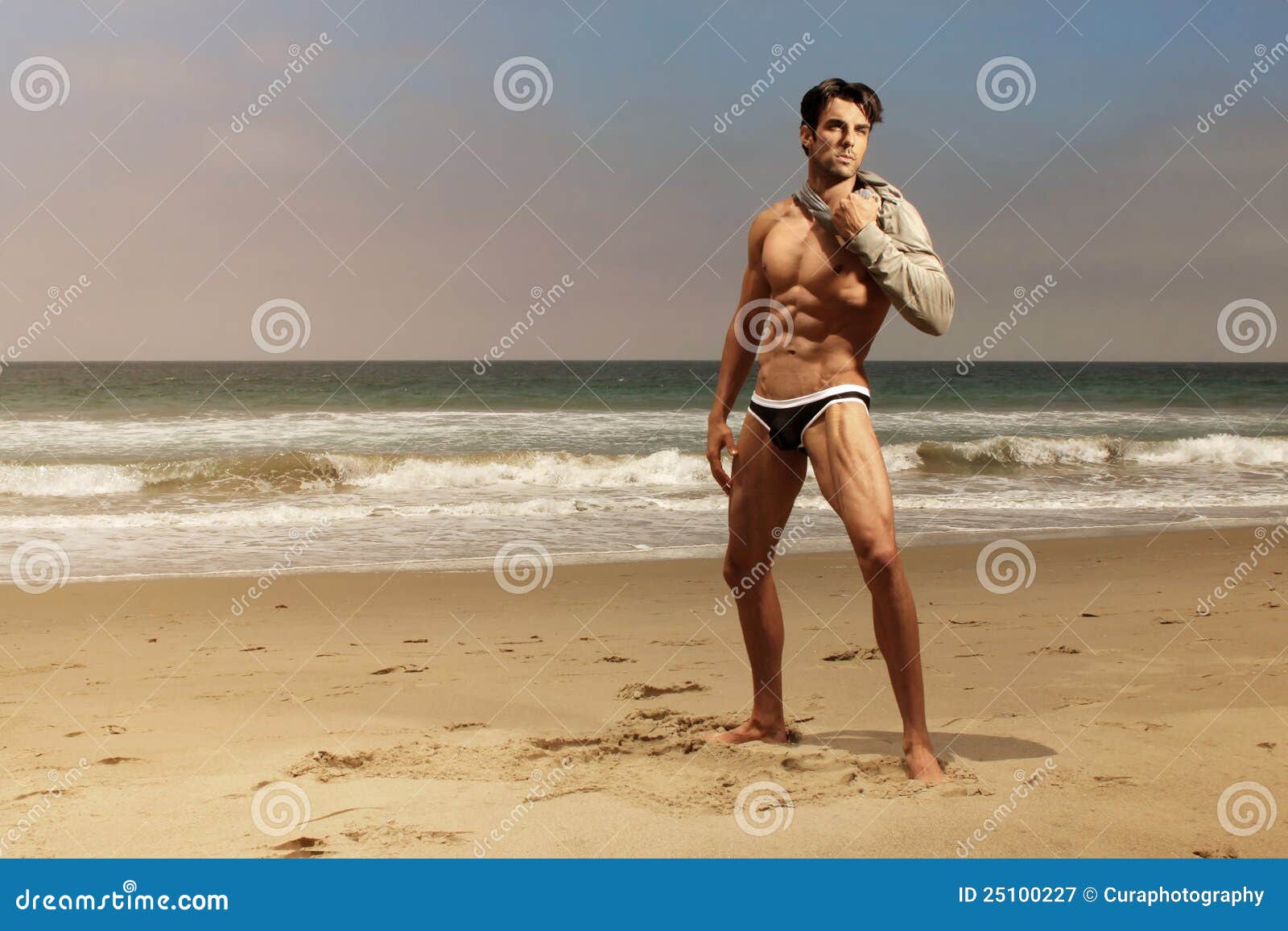 Гол пляж муж. Кубинцы парни на пляжах. Фотосъемка мужчин моделей на пляже. Красивые кубинские мужчины.