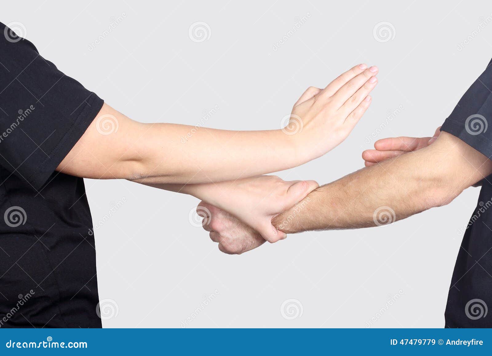 Move hands. Кисть руки указывает фото. Женская рука. Красивые женские руки. Жесты руками.