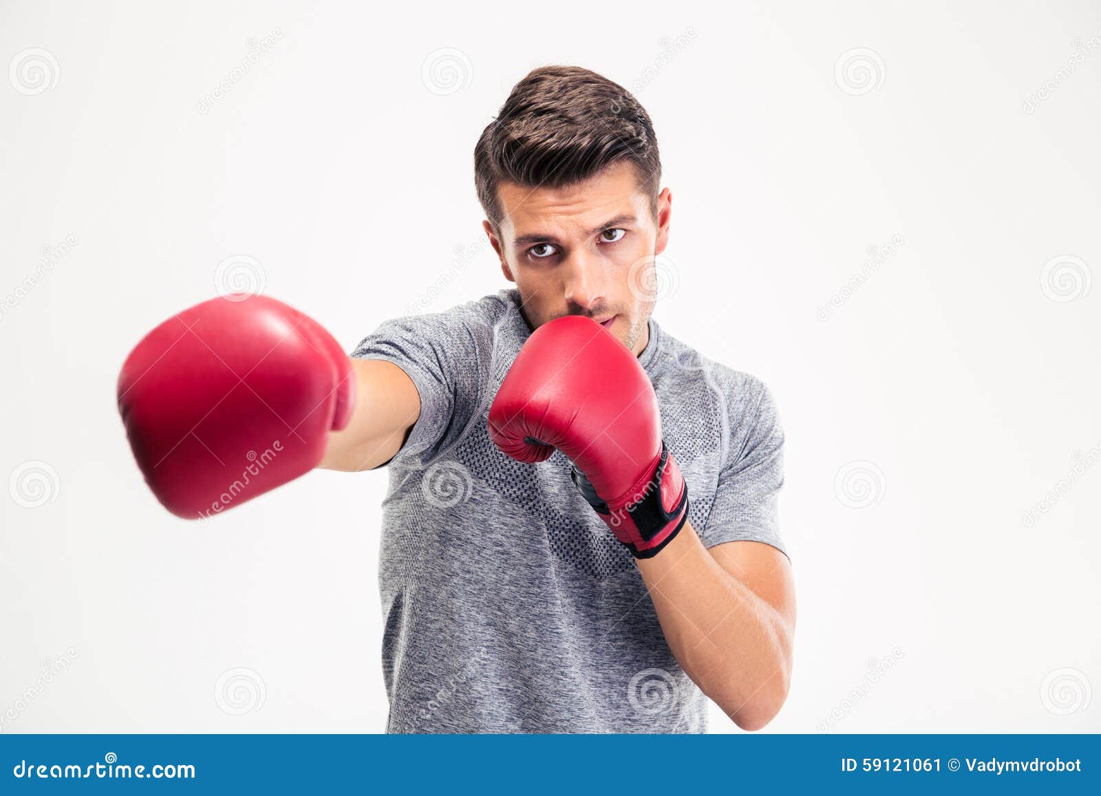 Раздумал быть боксером. Мужчина в боксерских перчатках. Удар боксерской перчаткой. Удар в боксерских перчатках. Парни в боксерах.