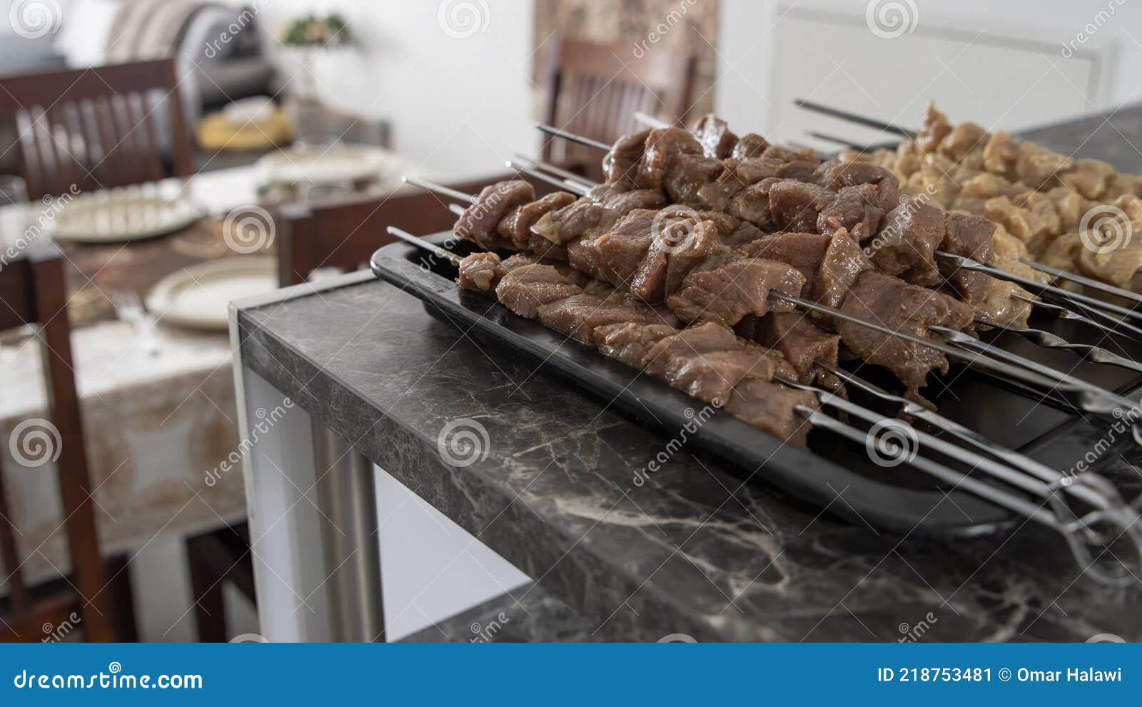 Шашлык на столе