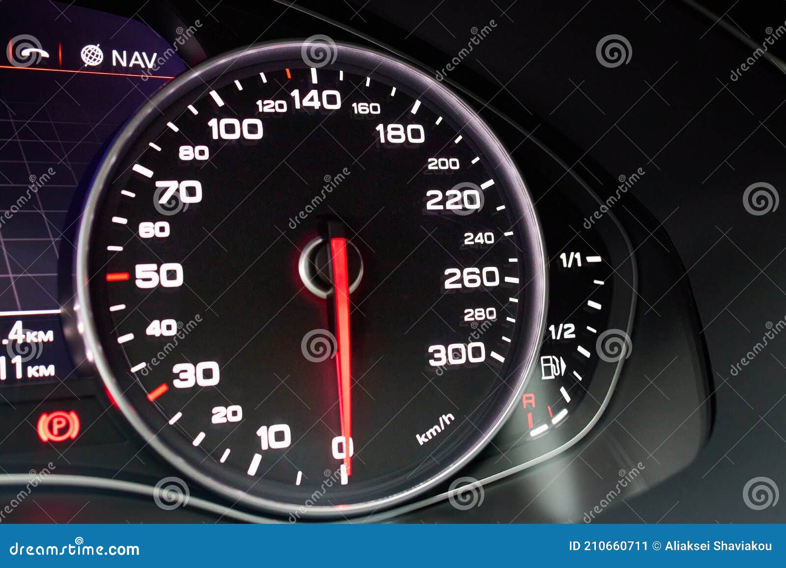 Приложение показывает скорость. Контроль скорости на автомобиле фото. Правило пользования спидометром. Как правильно пользоваться спидометром. Правило пользования спидометр физика.