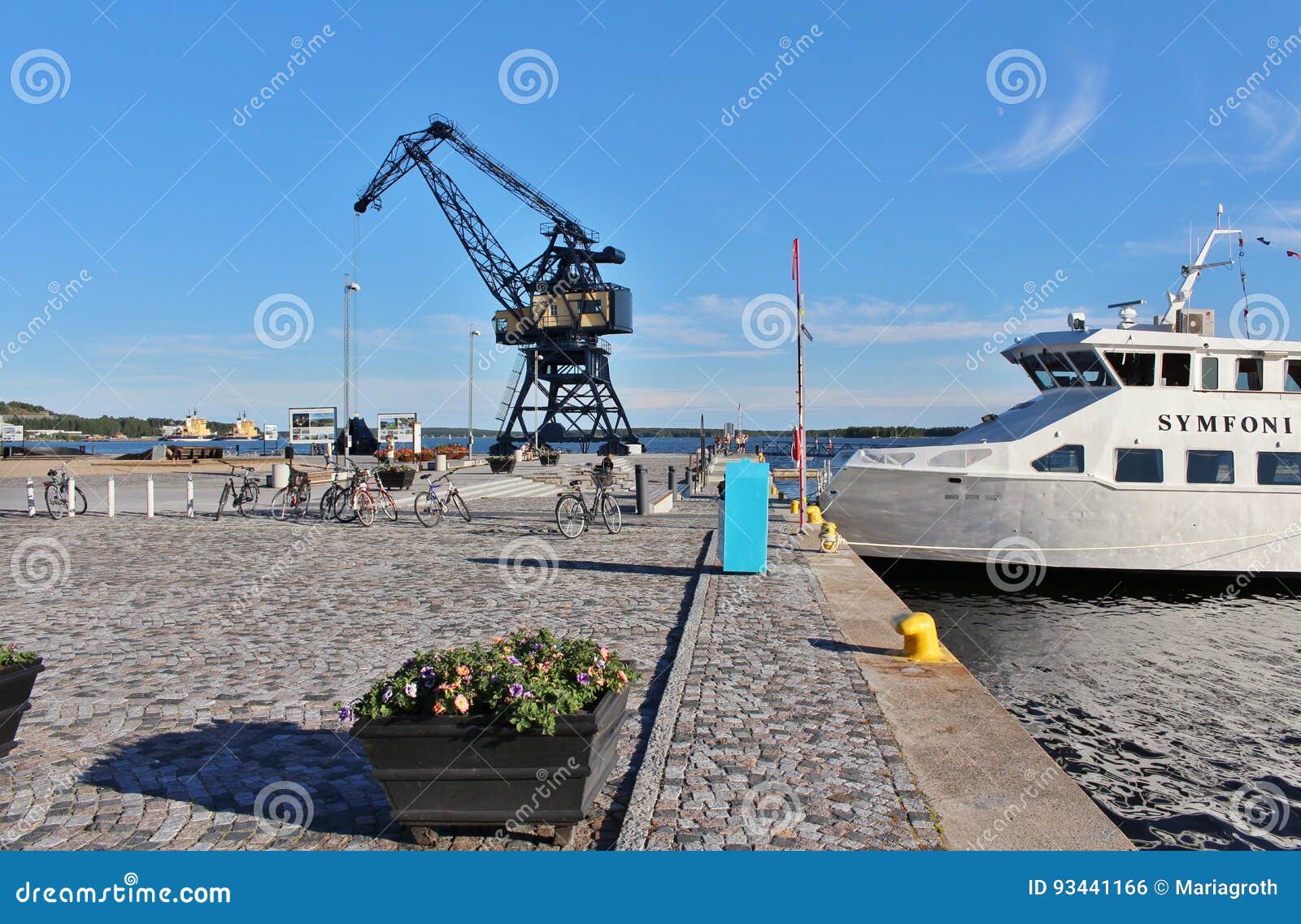 Южный порт в LuleÃ¥ редакционное фото. изображение насчитывающей киоск -  93441166