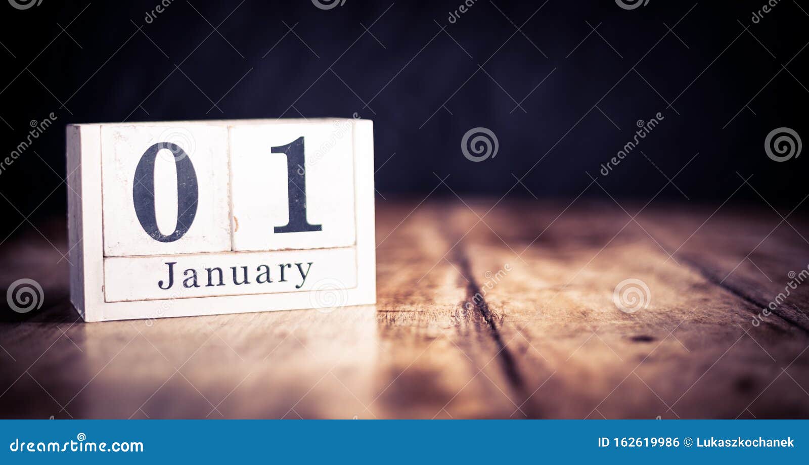День рождения 29 января. 1 January. The first of January or January first. January 1st February 2nd.