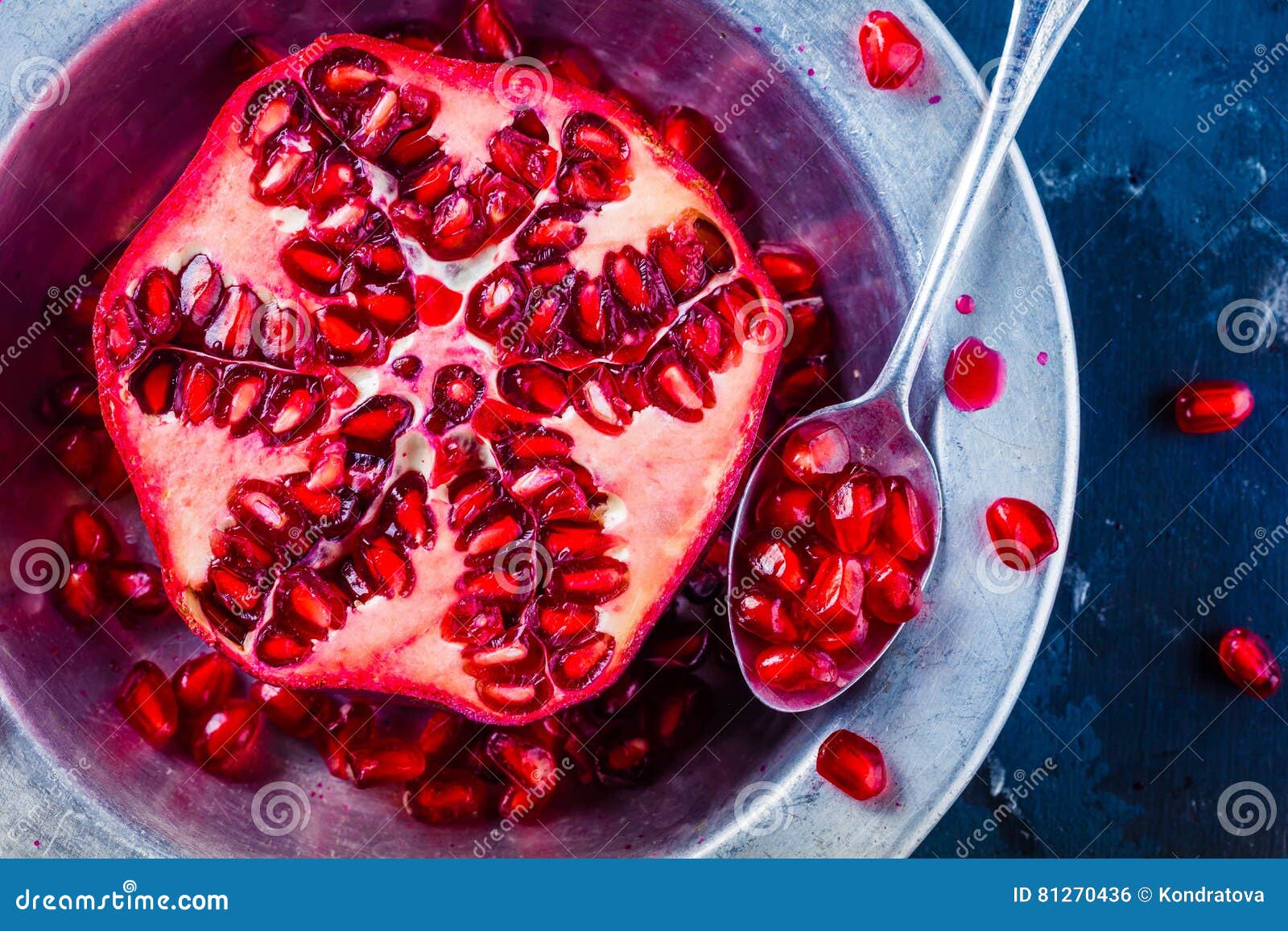 зерна граната. варенье из граната. гранатовый сок. варят ли гранат. гранатовый конфитюр.