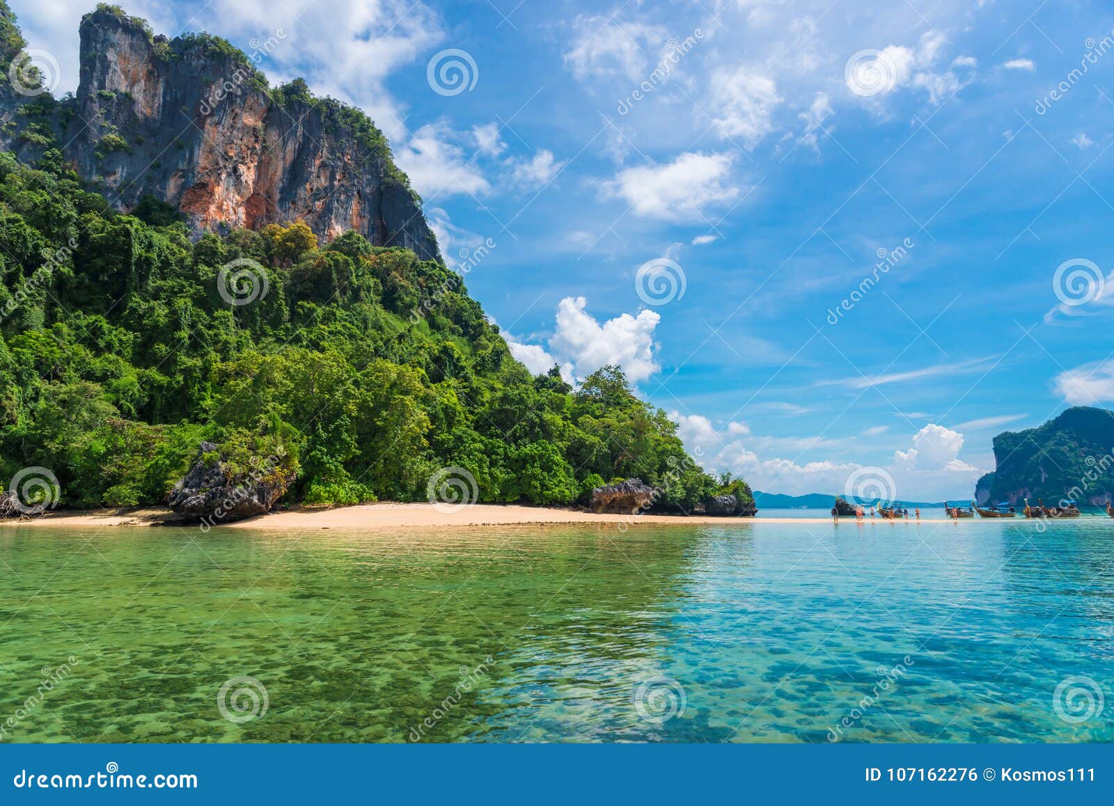 一个晴天在热带 海的美丽的景色库存照片 图片包括有一个晴天在热带 海的美丽的景色