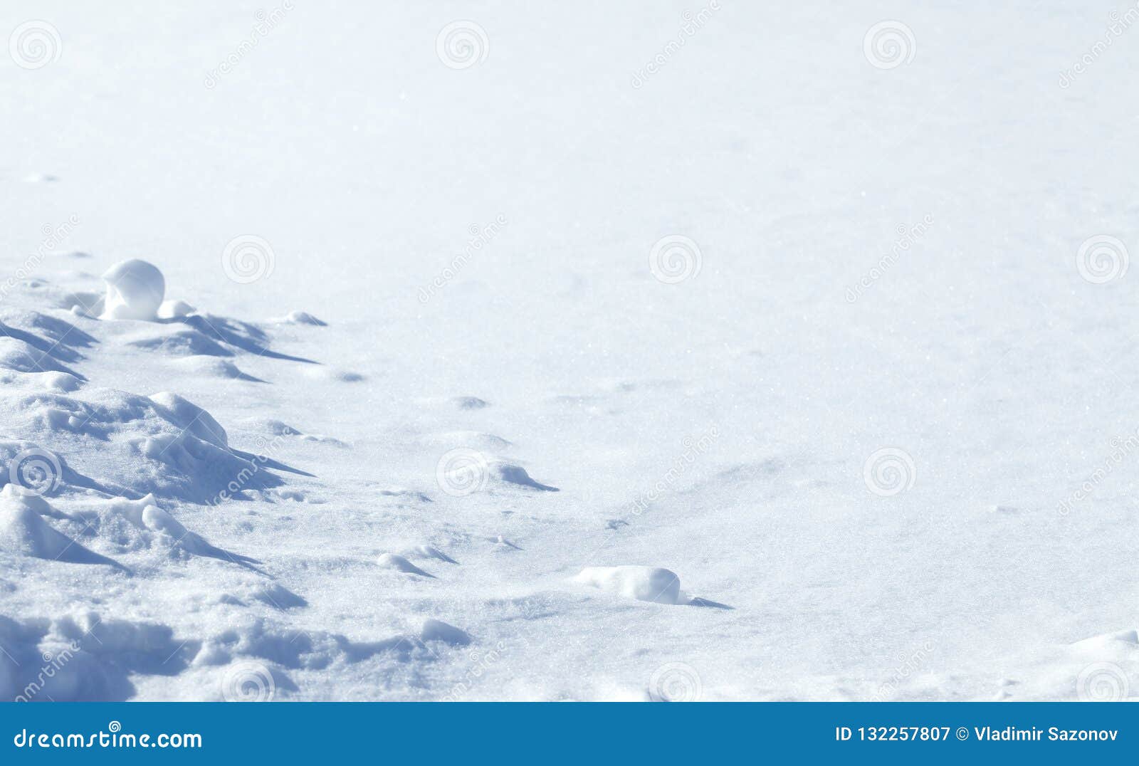 与雪的自然冬天背景雪白色背景库存图片 图片包括有