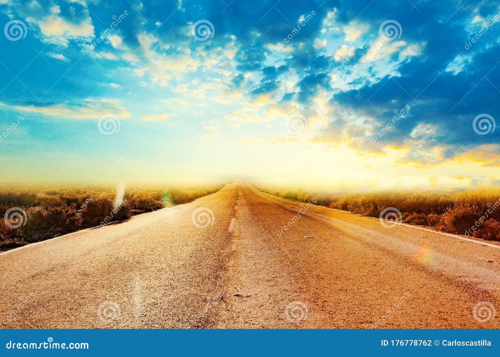 乡村道路背景与色彩缤纷的夕阳景观库存照片 图片包括有沙漠 室外 道路 驱动器 目的地 国家 地区