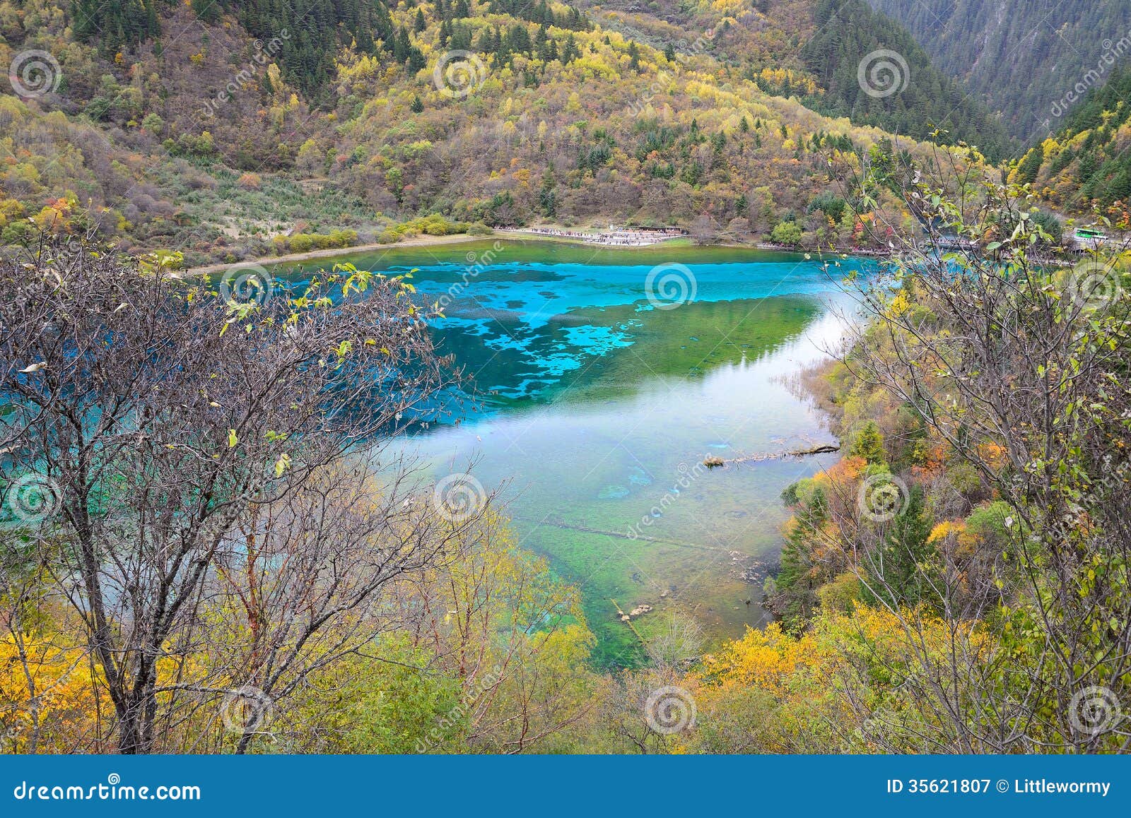 五色的湖 九寨沟 中国库存图片 图片包括有 五色的湖 九寨沟 中国库存图片 图片包括有