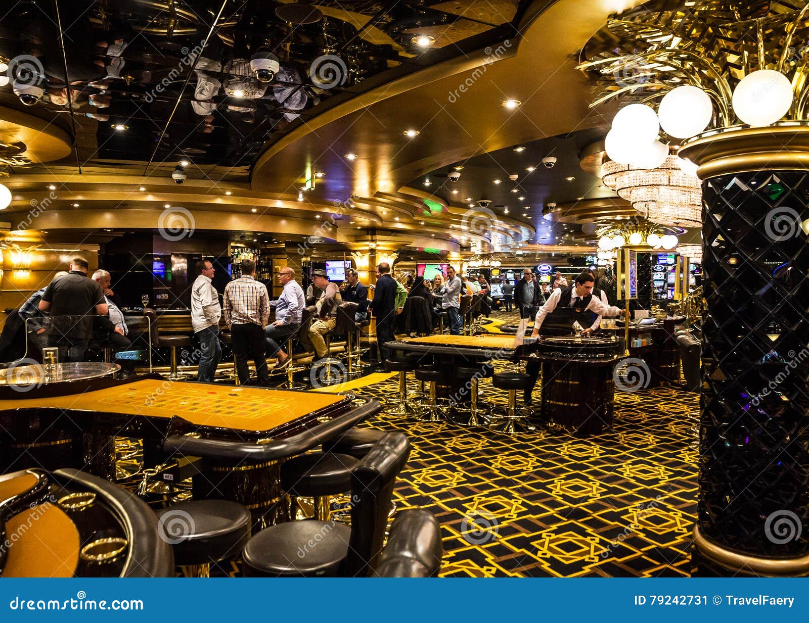 人赌博在巡航划线员的msc赌场编辑类照片 图片包括有人赌博在巡航划线员的msc赌场