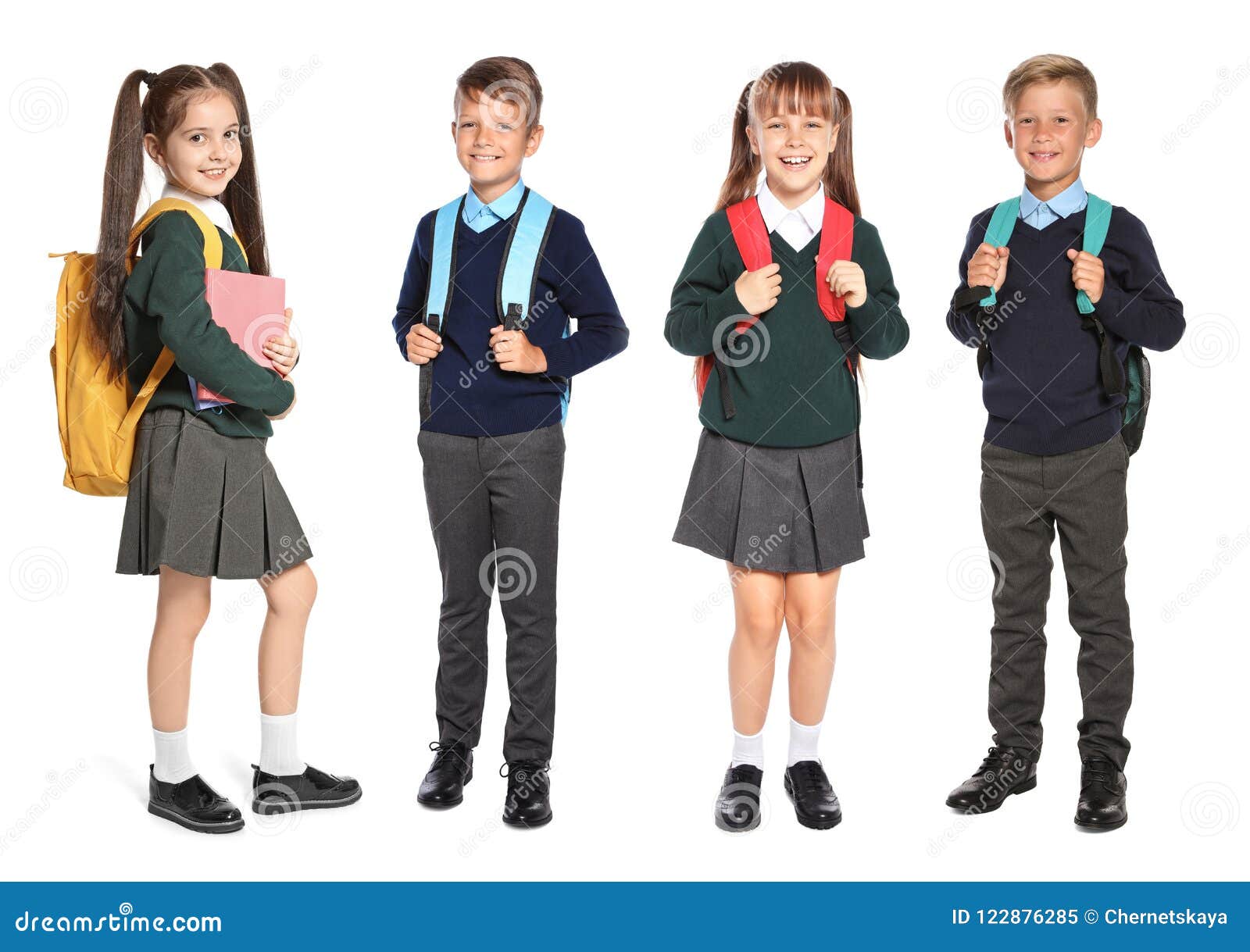 制服的逗人喜爱的小学生有背包的库存图片 图片包括有制服的逗人喜爱的小学生有背包的 制服的逗人喜爱的小学生有背包的库存图片 图片包括有制服的逗人喜爱的小学生有背包的