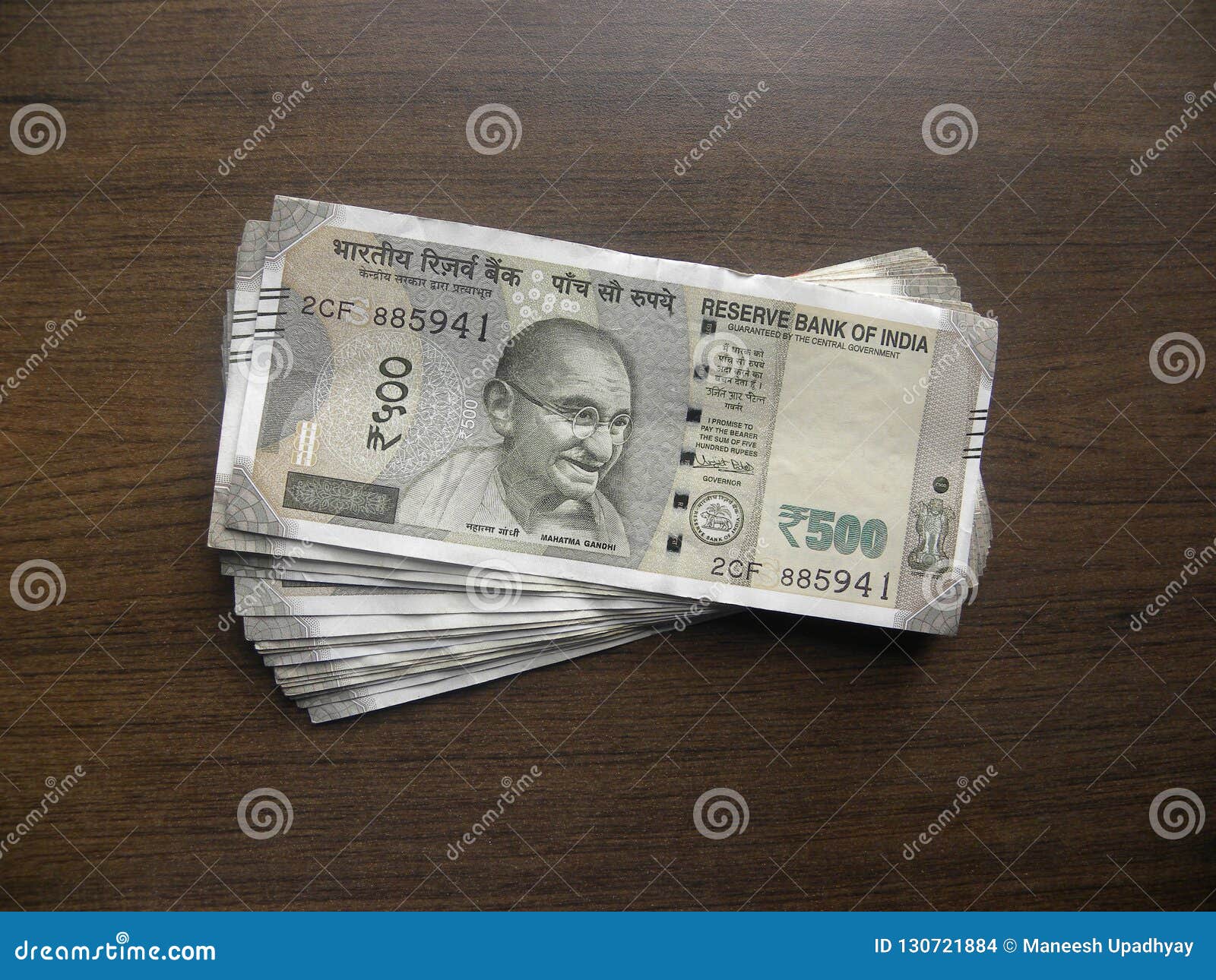 500卢比库存照片. 图片包括有现金, 财务, 班卓琵琶, 广告牌, 新建, 纸张, 替换, 货币- 130721884