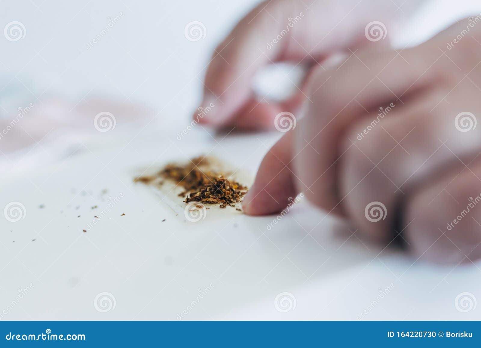 卷有大麻的香烟库存照片 图片包括有医药 抽象 徽标 男人 有机 玻色子 化学制品 问题的 卷有大麻的香烟库存照片 图片包括有医药 抽象 徽标 男人 有机 玻色子 化学制品 问题的