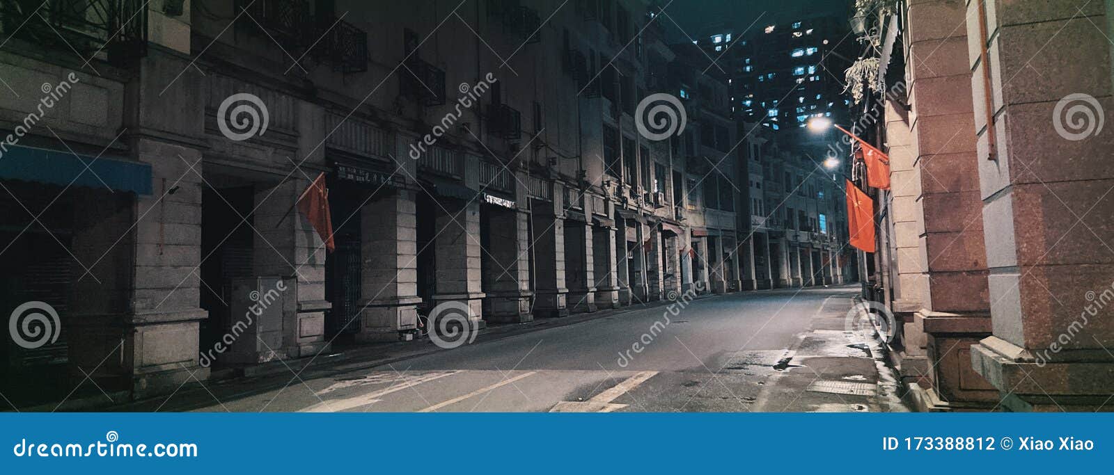 历史背景下广州老街的夜景图库摄影片 图片包括有背包 广州 街道 有历史 东京 晚上 射击 历史背景下广州老街的夜景图库摄影片 图片包括有背包 广州 街道 有历史 东京 晚上 射击