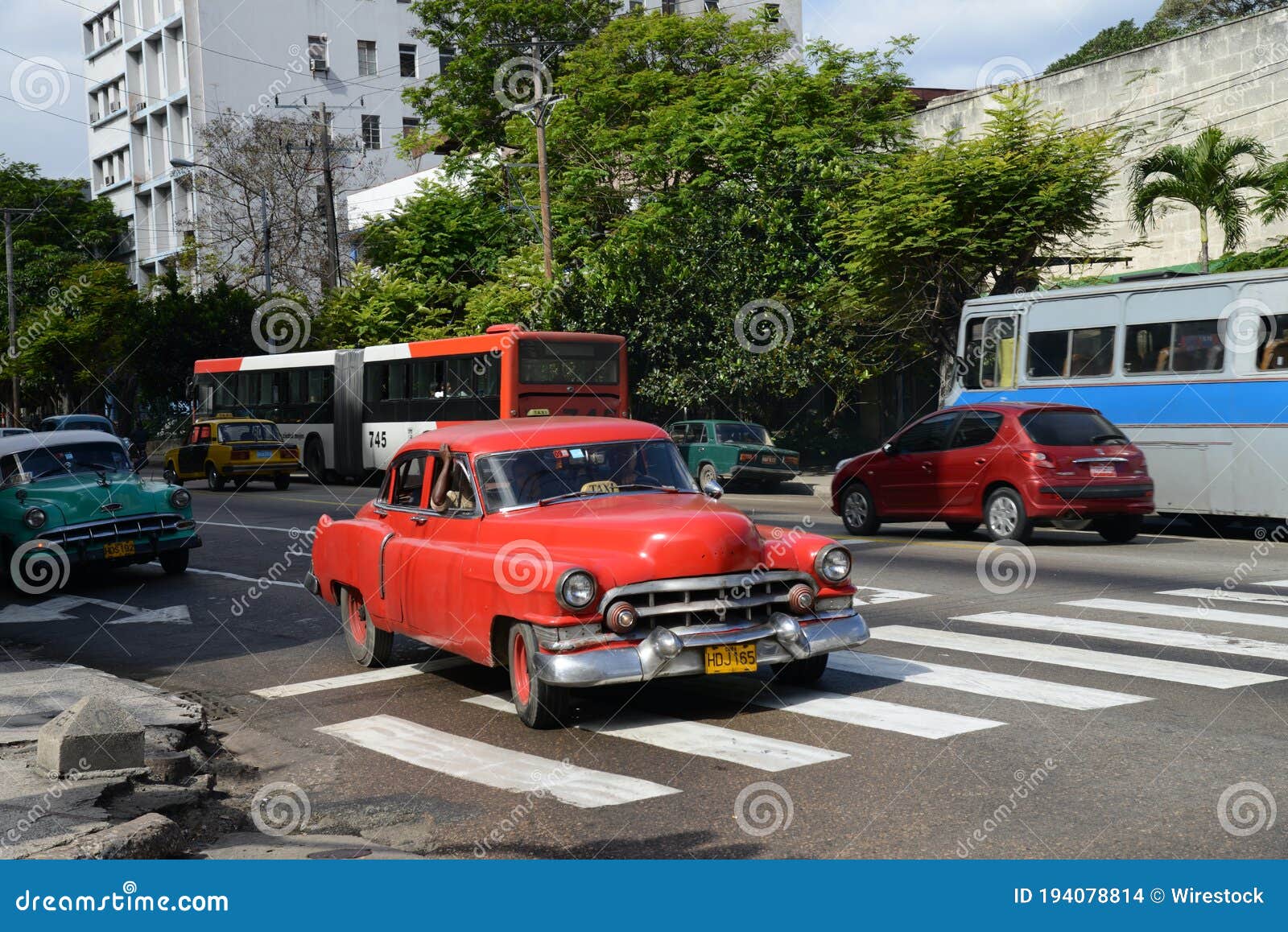 古巴哈瓦那1950年代的哥编辑类库存图片 图片包括有公共汽车 社论 目的地 历史记录 道路