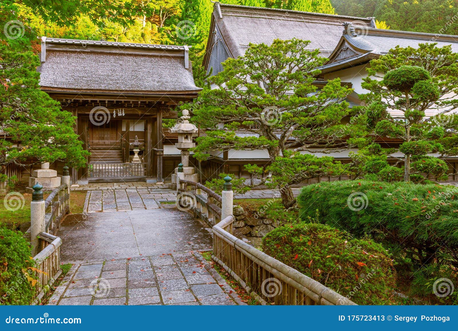古雅山神庙库存图片 图片包括有复杂 遗产 寺庙 著名 旅游业 东方 灯笼 发芽 庭院 古雅山神庙库存图片 图片包括有复杂 遗产 寺庙 著名 旅游业 东方 灯笼 发芽 庭院
