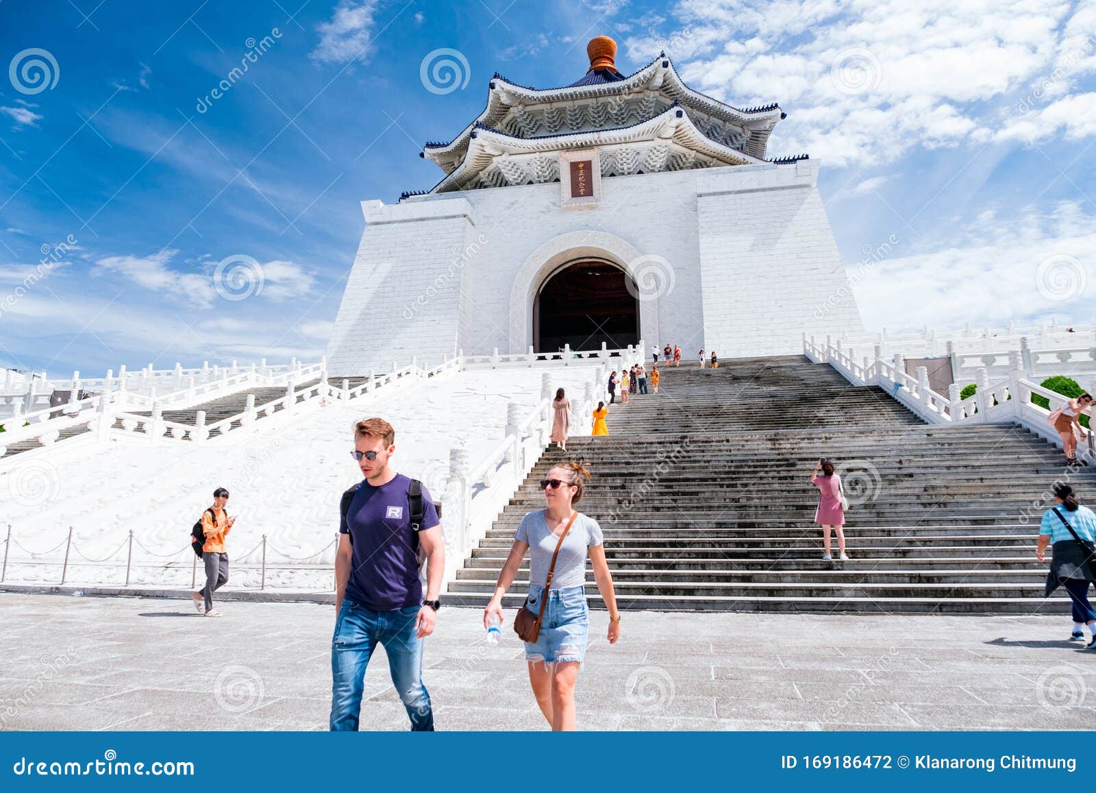 台湾台北中正纪念堂周围的人景图库摄影片 图片包括有人们 拱道 自由 国家 照片 横向 台湾台北中正纪念堂周围的人景图库摄影片 图片包括有人们 拱道 自由 国家 照片 横向