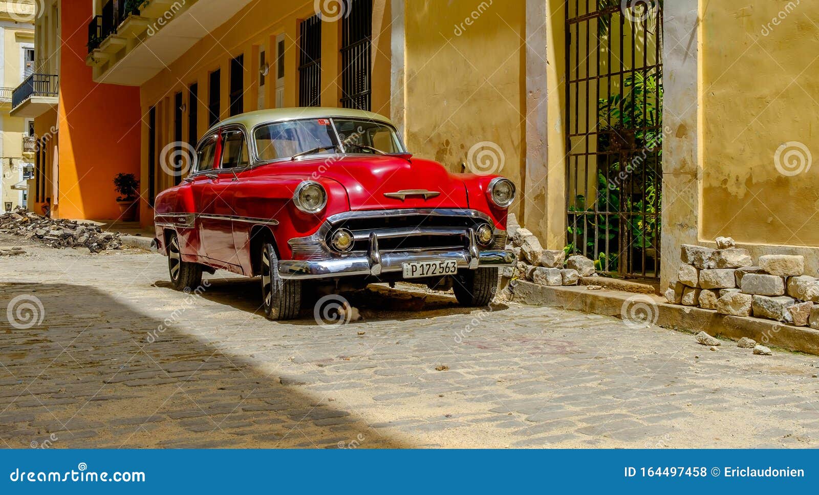哈瓦那 红1950年代雪佛兰编辑类库存照片 图片包括有热带 经典 薛佛列汽车 镇痛药