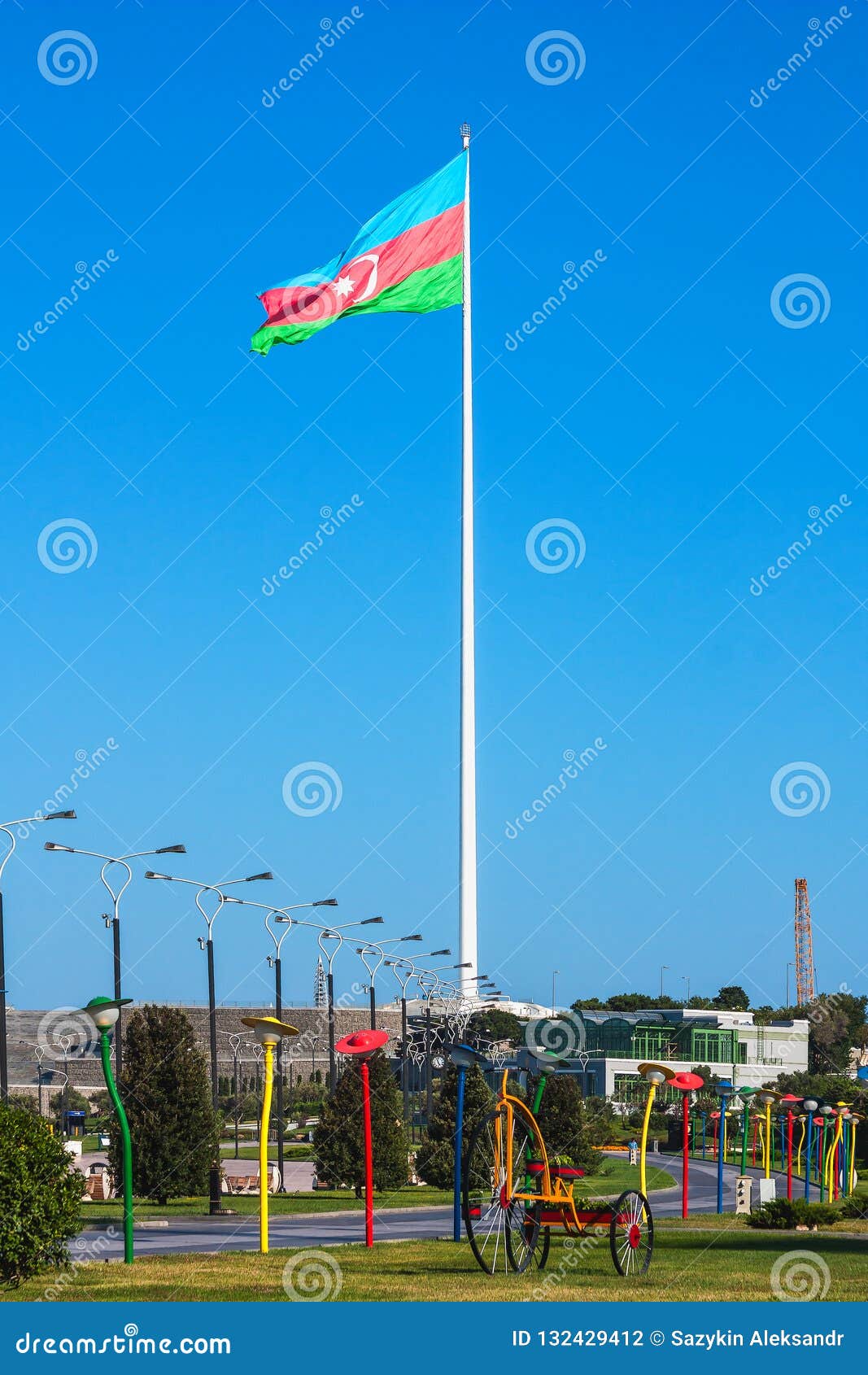 国旗正方形是一个大城市摆出攻击架式neftchiler大道在巴库 阿塞拜疆测量70的旗子由35米飞行库存照片 图片包括有 国旗正方形是一个大城市摆出攻击架式neftchiler大道在巴库 阿塞拜疆测量70的旗子由35米飞行库存照片 图片包括有
