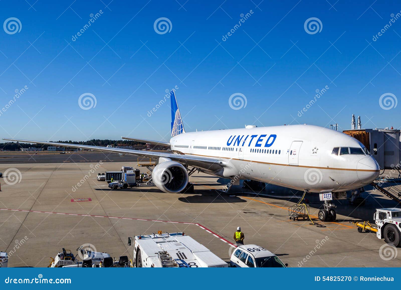 在成田空港柏油碎石地面的联航编辑类图片 图片包括有服务 巴格达 换装燃料 启运 国际 旅途 在成田空港柏油碎石地面的联航编辑类图片 图片包括有服务 巴格达 换装燃料 启运 国际 旅途