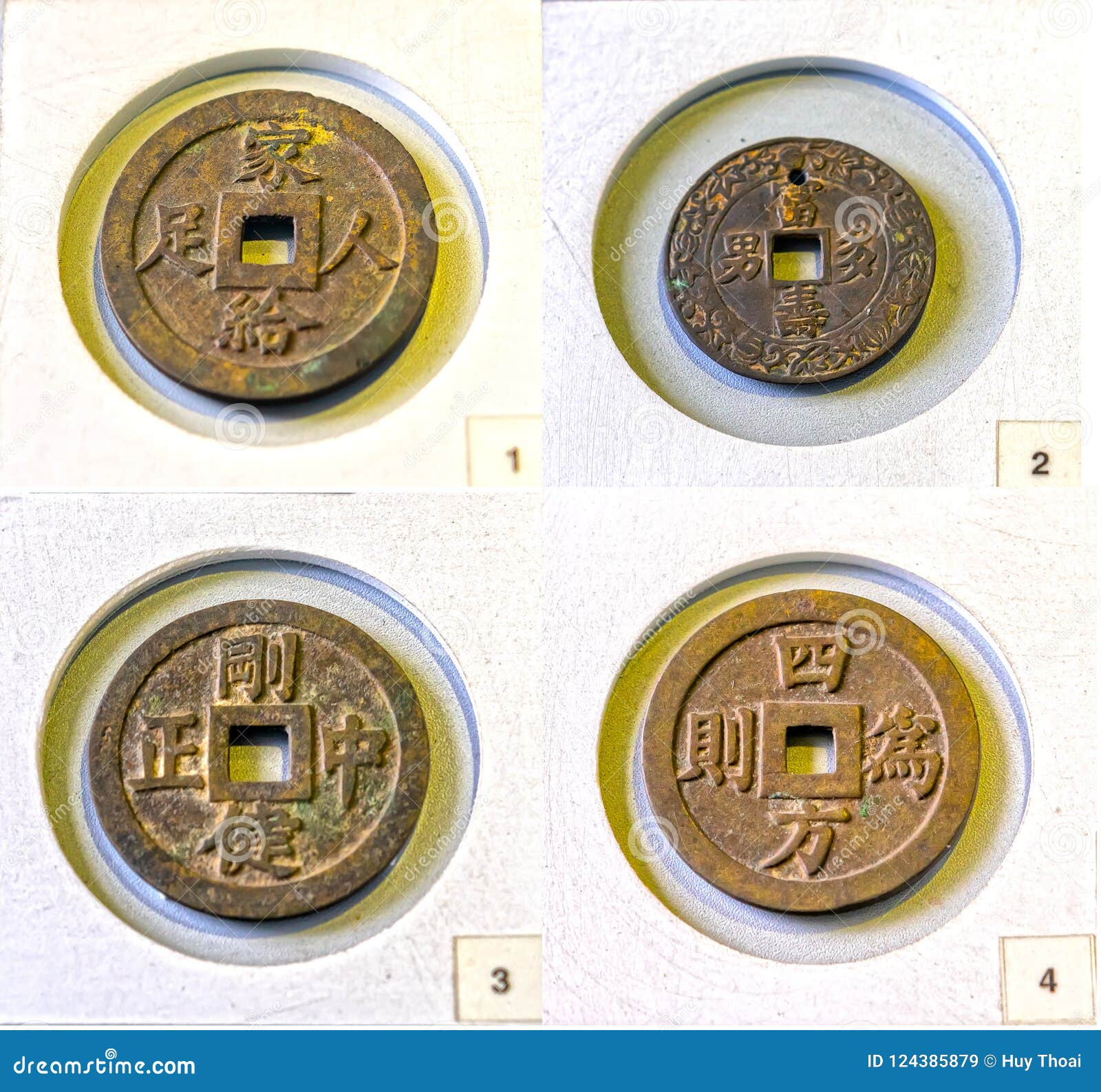 在明命帝10国王封建期间王朝的collectibles古老大硬币在越南编辑类库存图片 图片包括有货币 合金