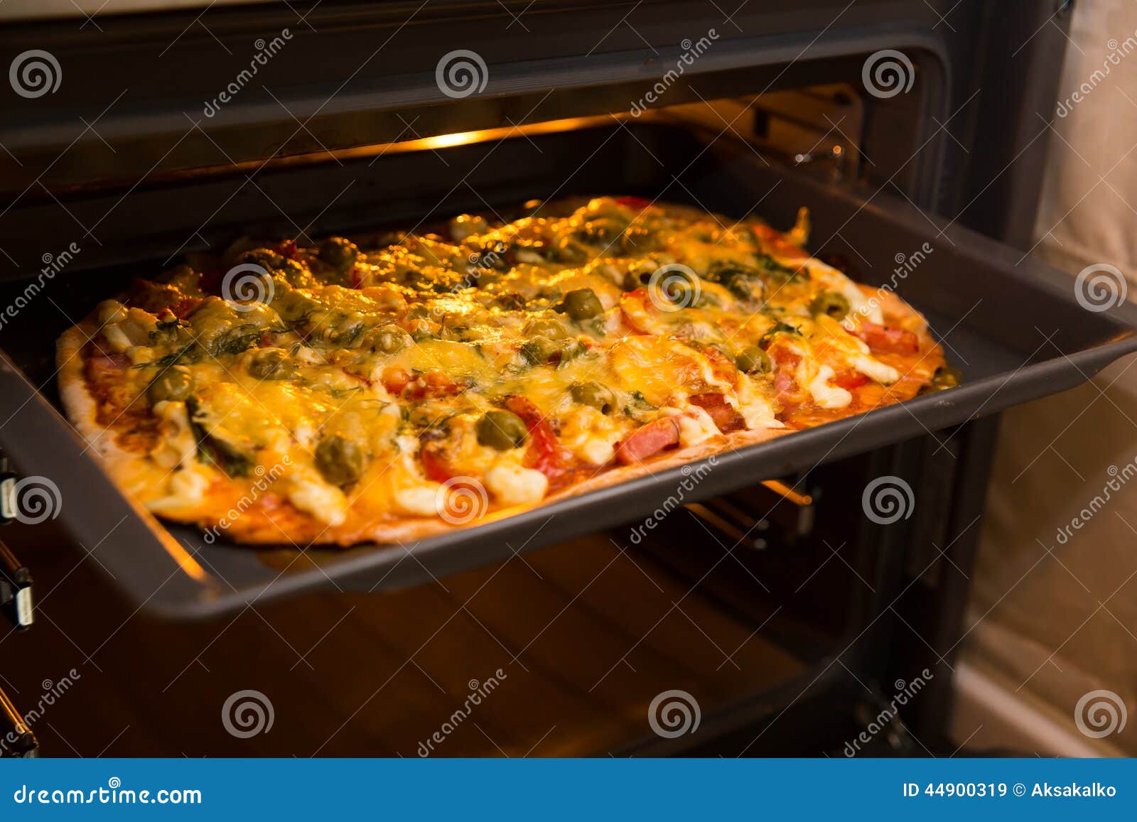 что сделать чтобы пицца не пригорала в духовке фото 18
