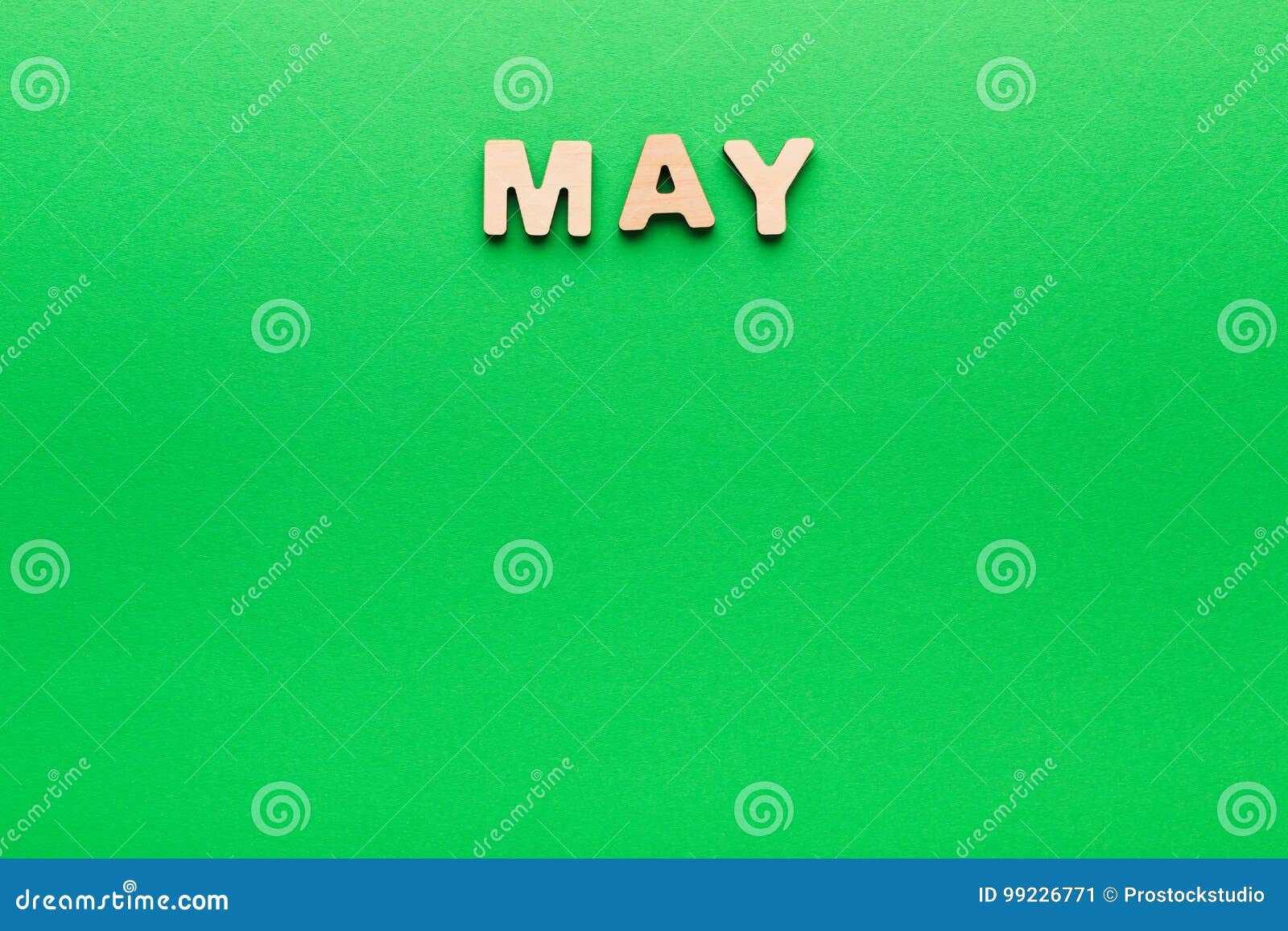 在绿色背景的词5月库存图片 图片包括有在绿色背景的词5月 在绿色背景的词5月库存图片 图片包括有在绿色背景的词5月
