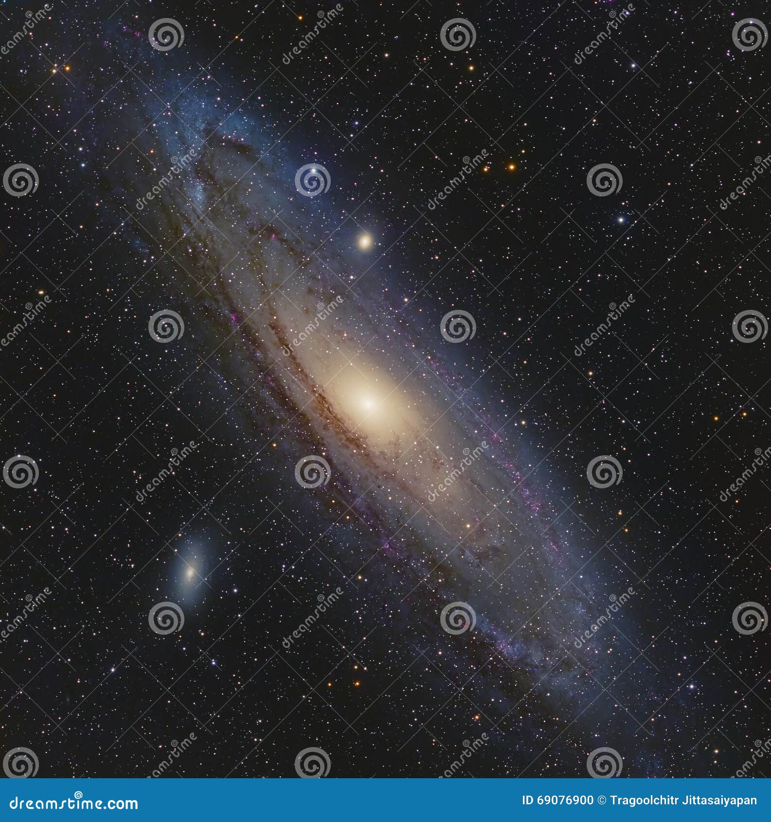 在仙女座的仙女座星系库存照片 图片包括有神秘 尘土 乳状 小说 无限 跨星 黑暗 更加杂乱